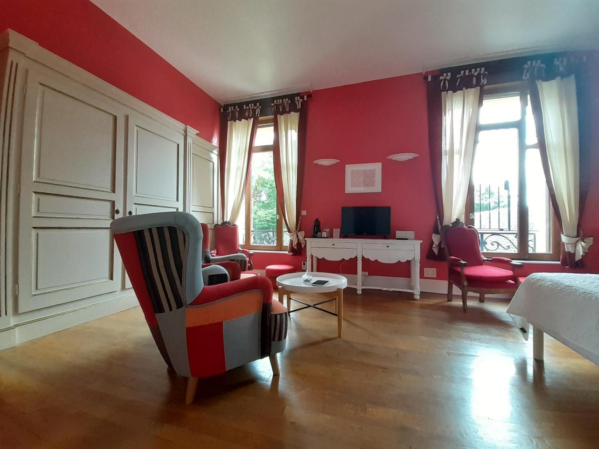 King Suite with Spa Bath