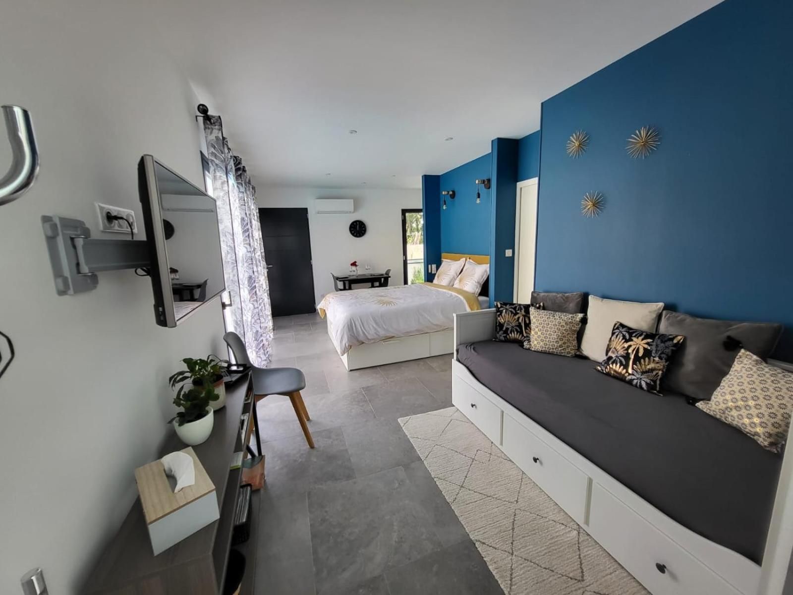 Double Room with Pool View