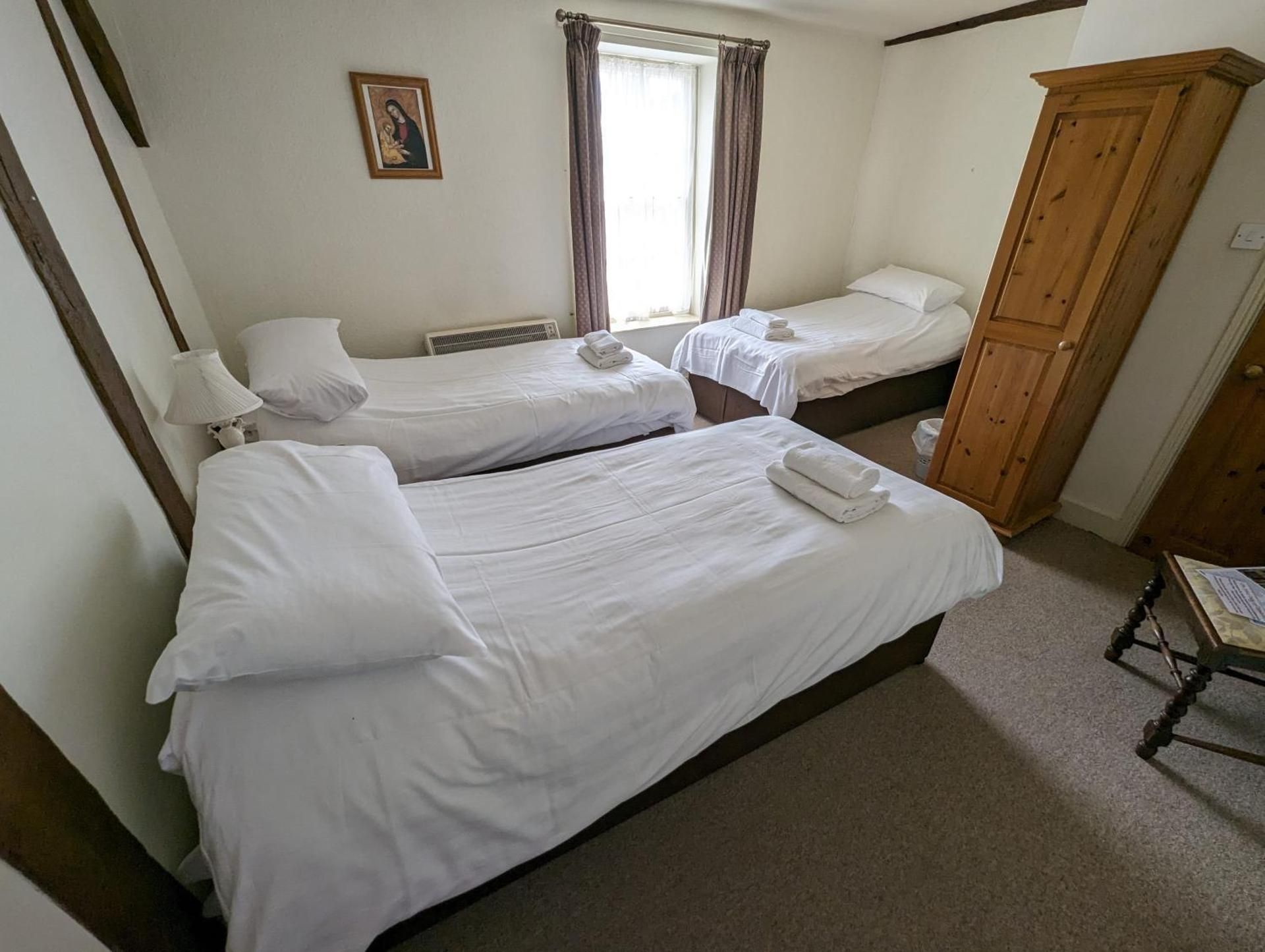 Triple Room with Shared Bathroom