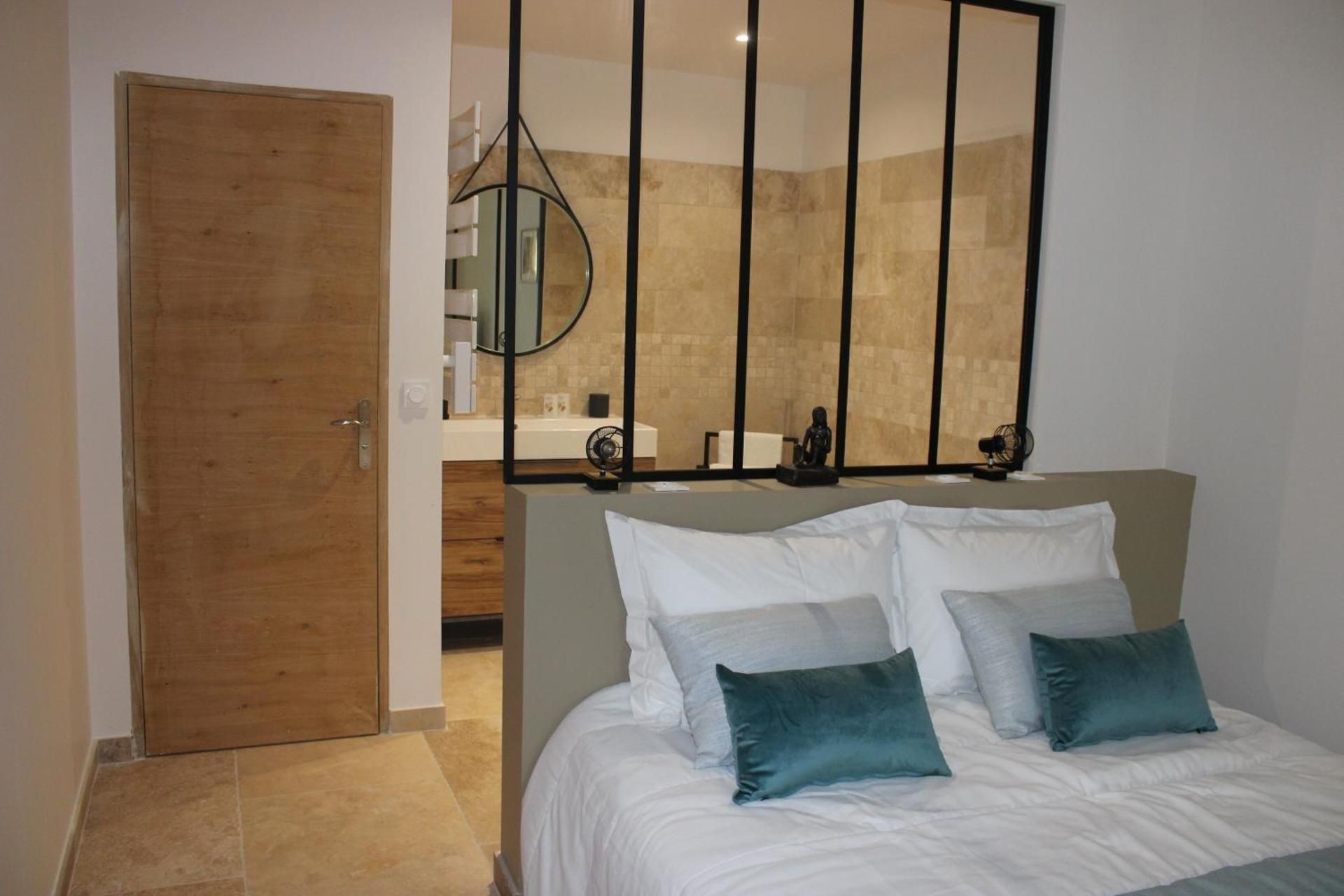 Deluxe Double Room with Bath