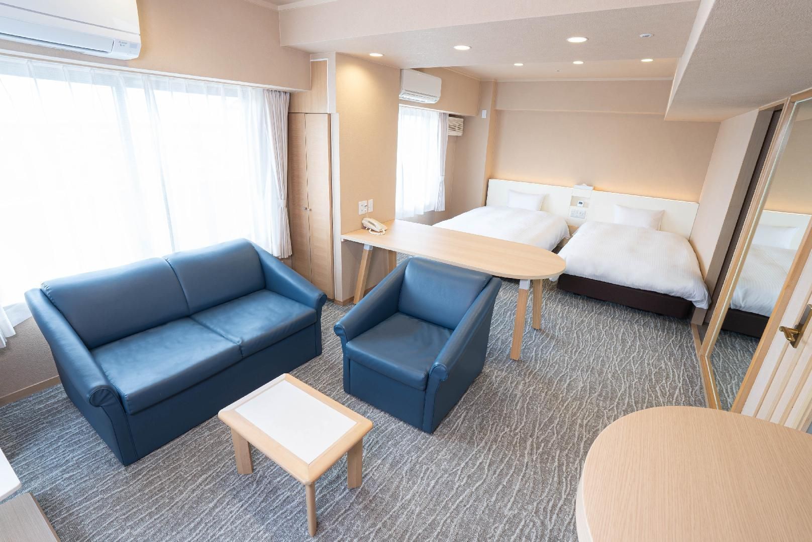 Non-smoking deluxe twin (32 square meters) [Twin room] [Non-smoking]