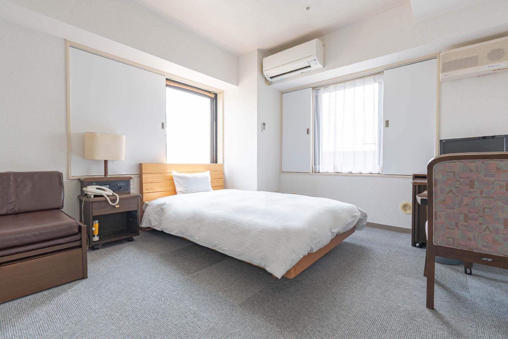 Non-smoking single (16 square meters) [Semi-double room] [Non-smoking]