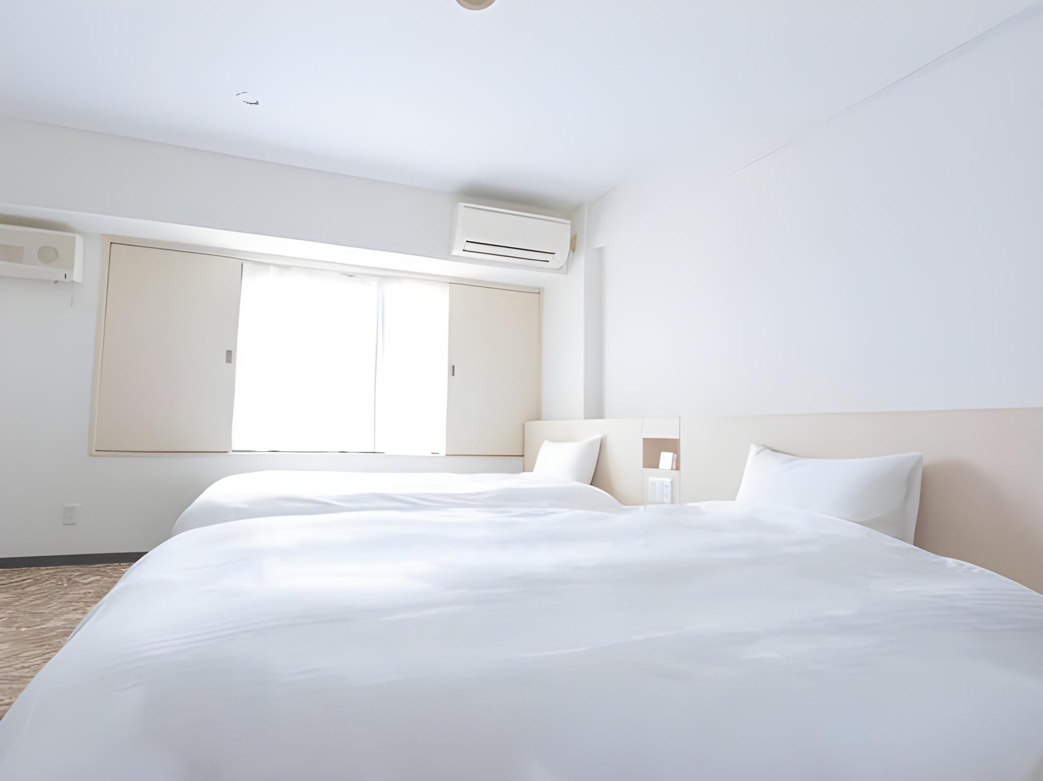 Twin Room - Non-Smoking