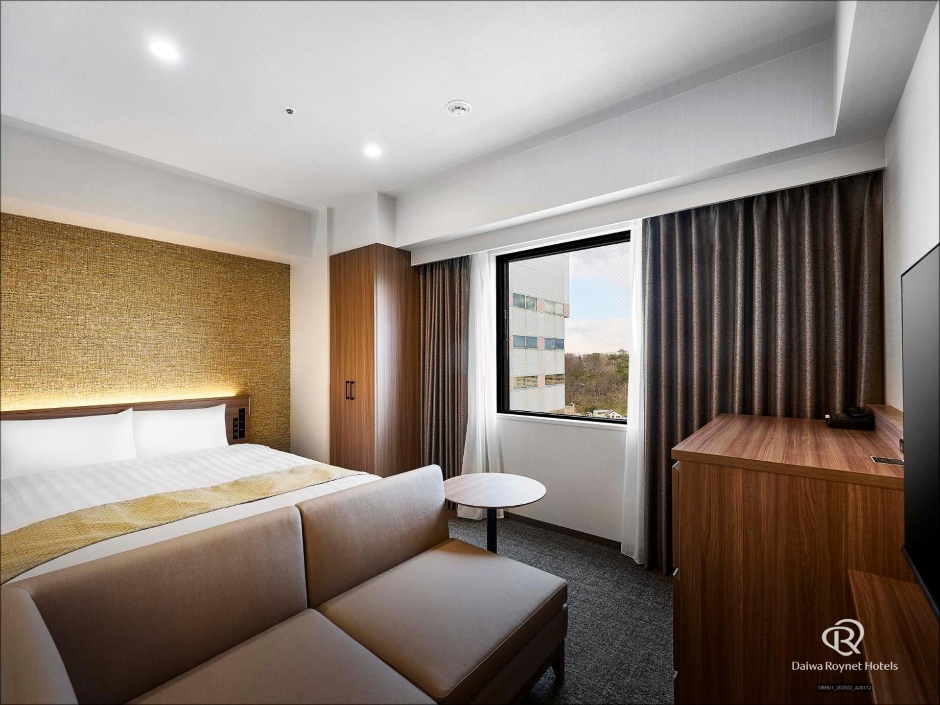 Superior Double with Separate Bath and Toilet for 2 People - Non-Smoking