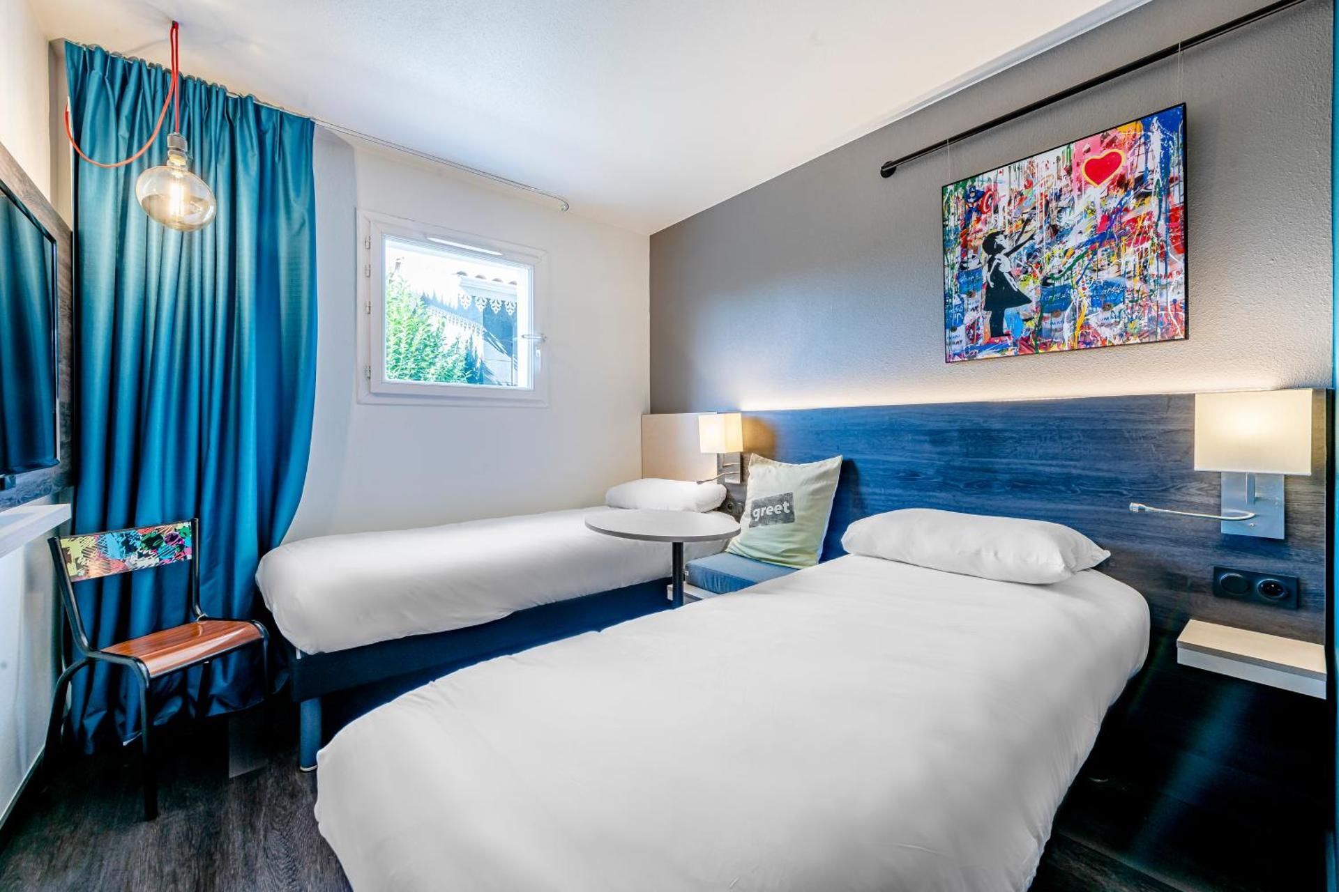 POP Twin Room