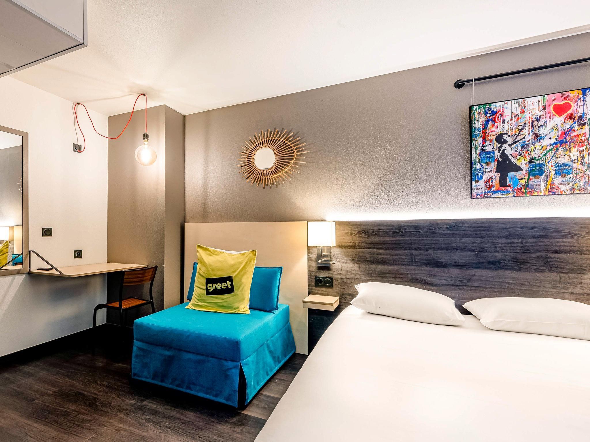 Superior POP Room with double bed and sofa