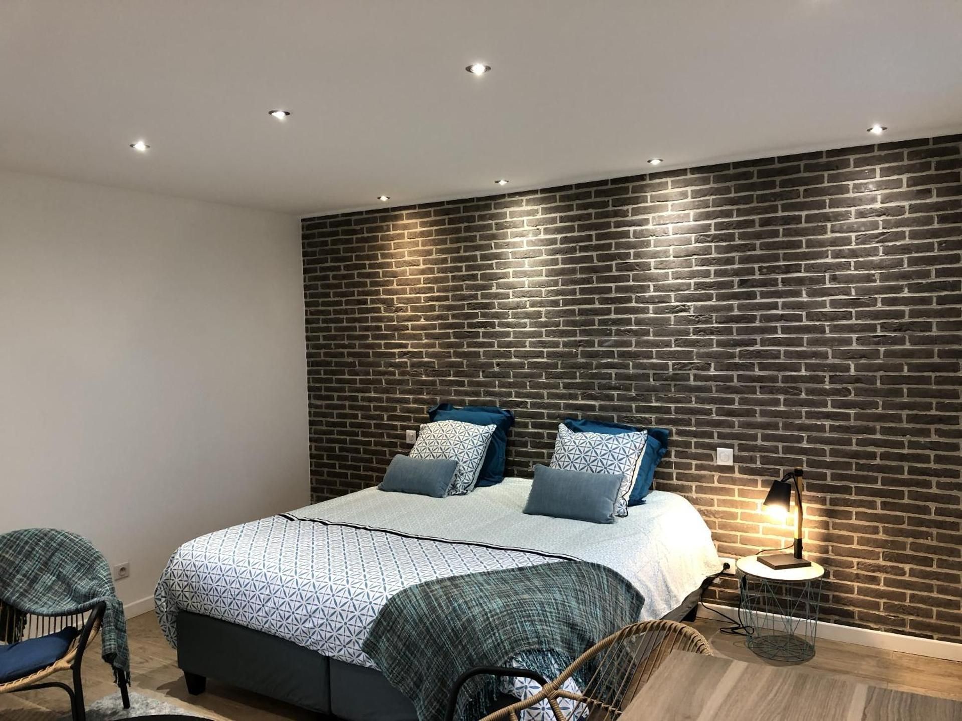 Twin Room with Shower