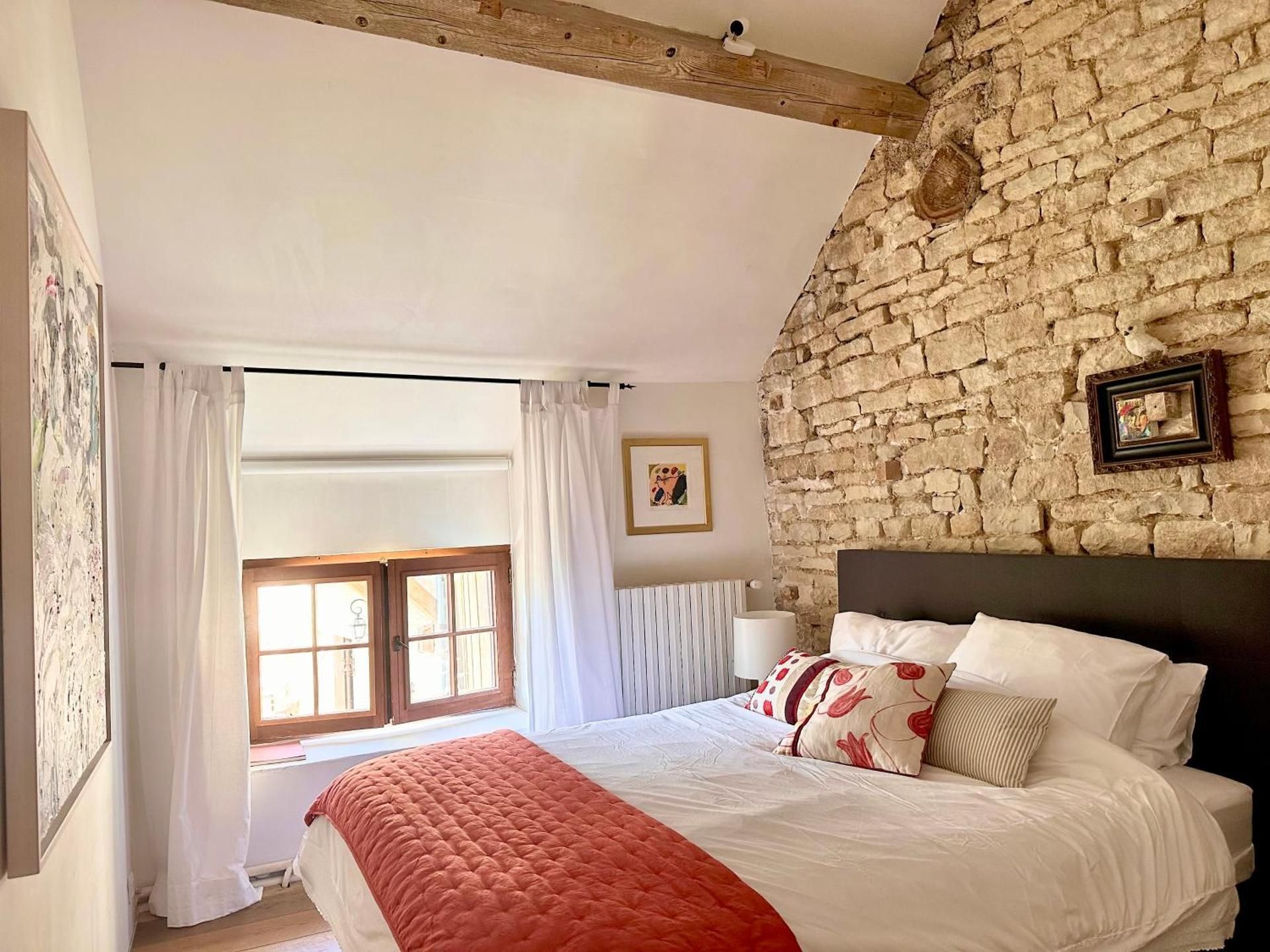 Queen Room with Garden View