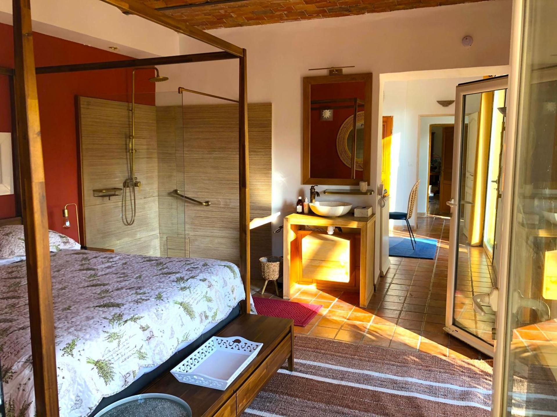 Deluxe One-Bedroom Apartment with Garden View