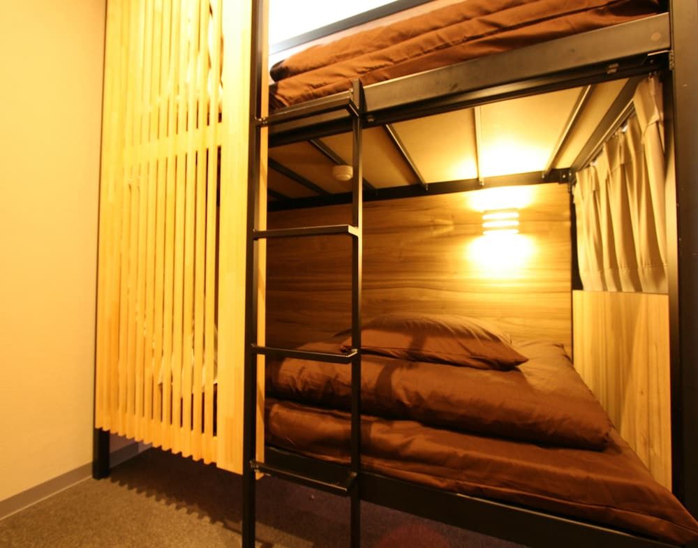 2 Beds in Mixed Dormitory Room (22-26 Adults) (Check-in Available Until 9:00 PM)
