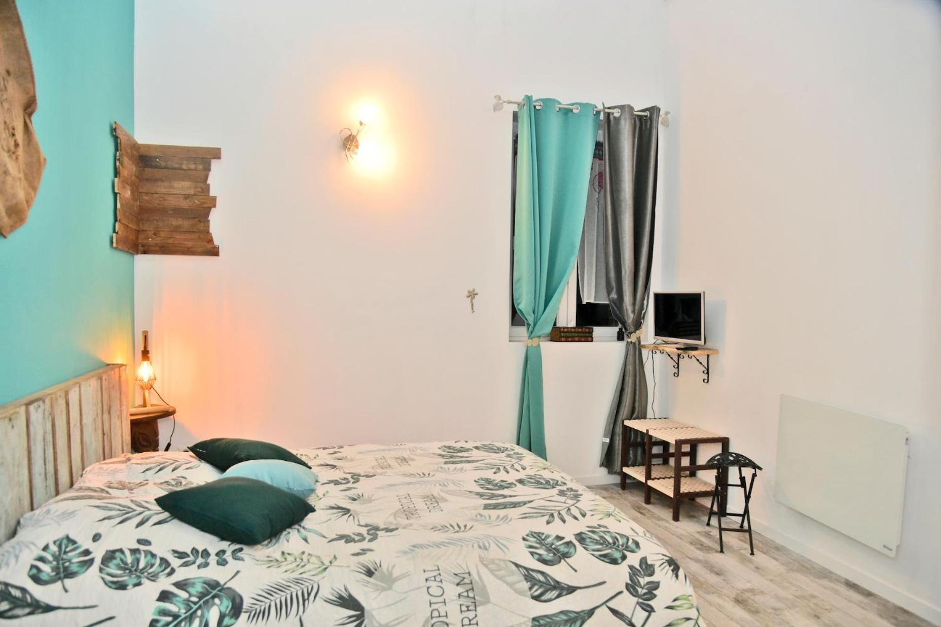 Queen Room - Disability Access