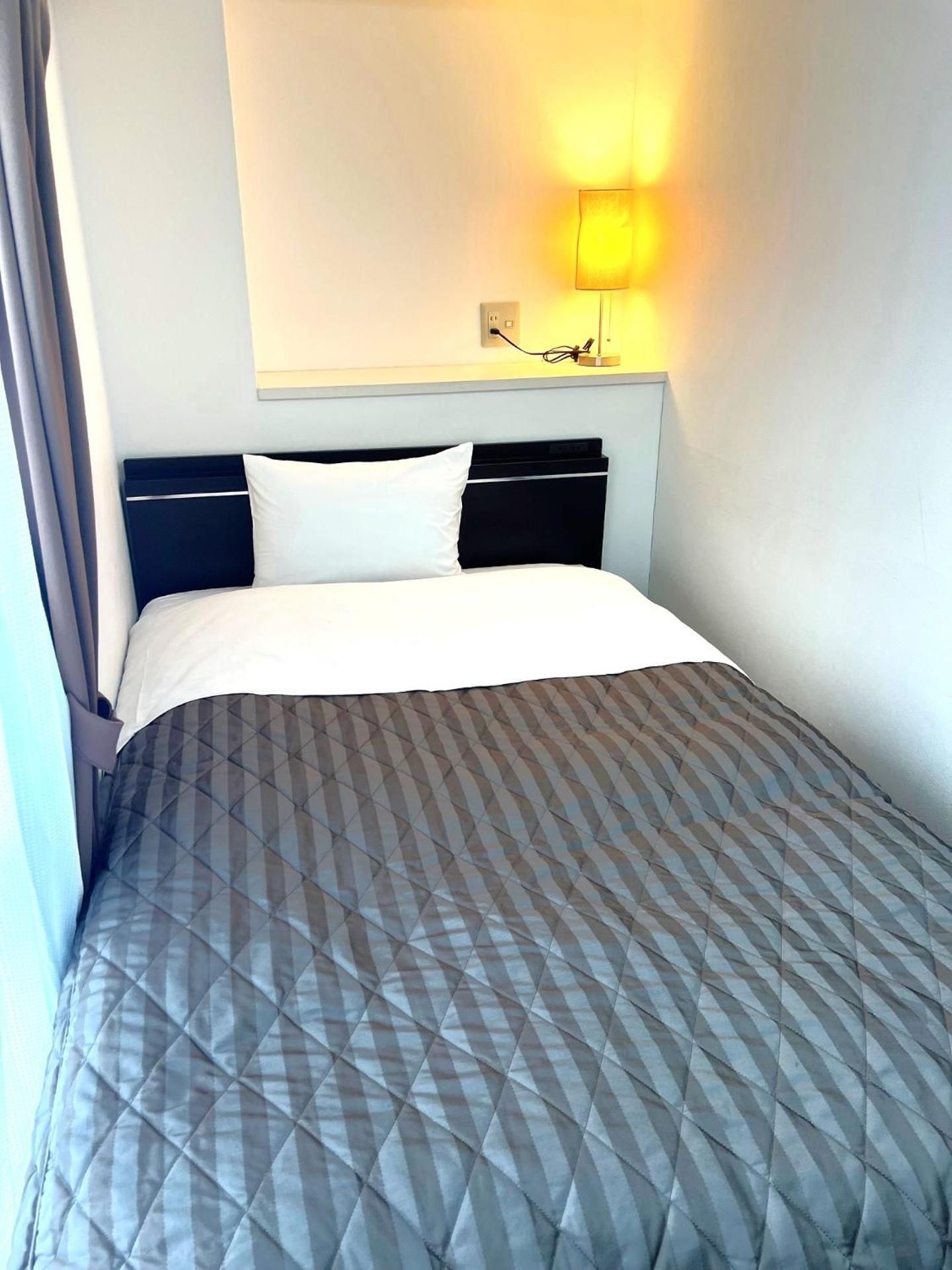 Single Room - Smoking - No Daily Cleaning