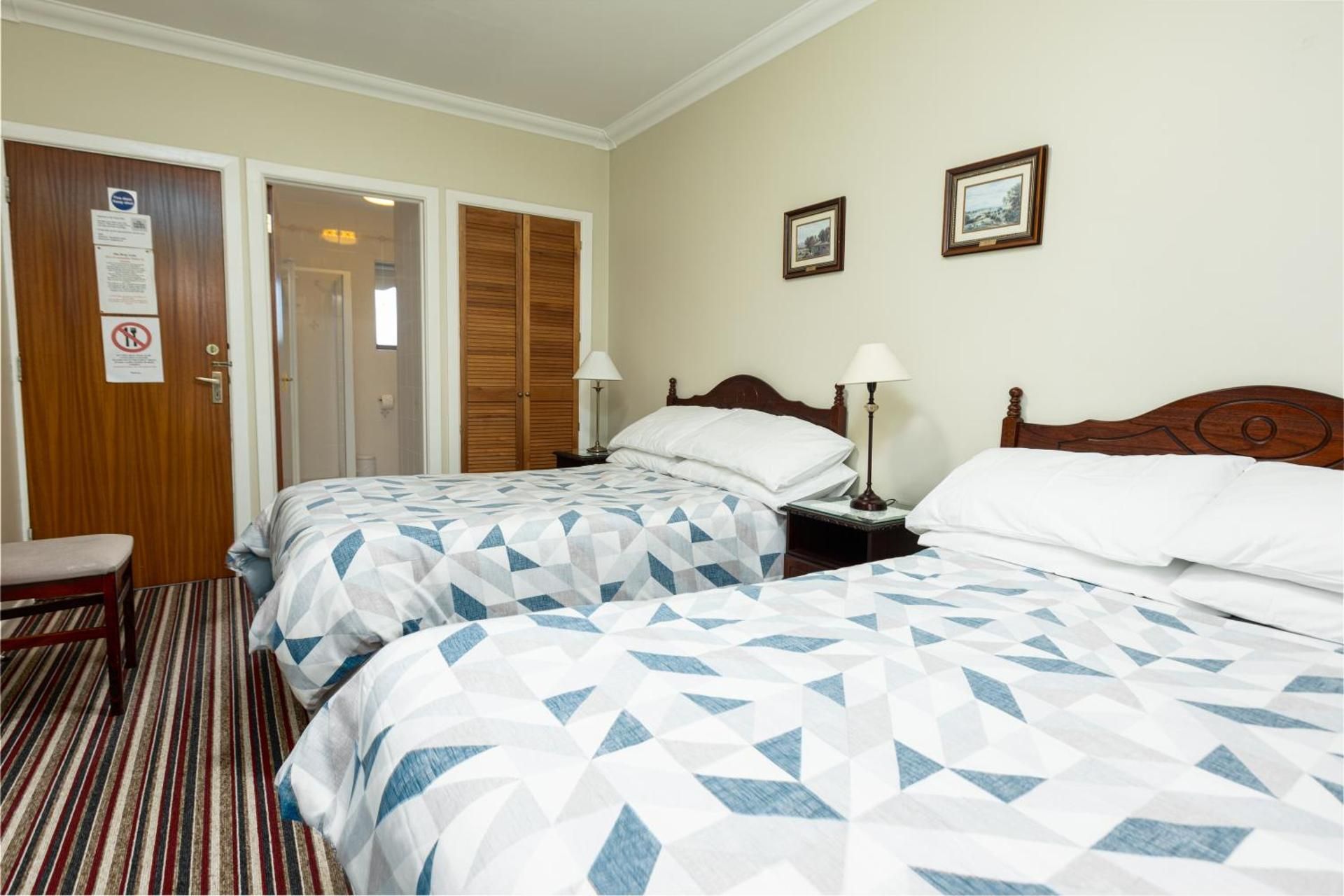 The Derg Arms B&B Family Room 2