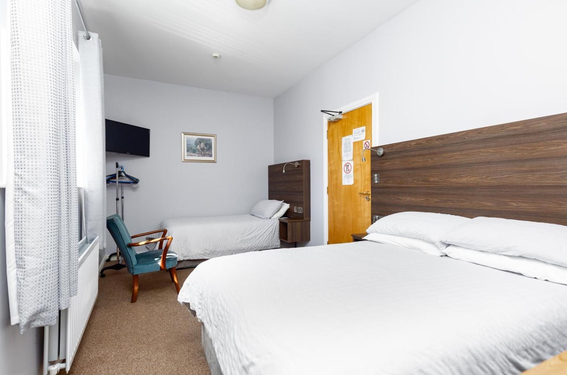 The Derg Arms B&B Family Room 3