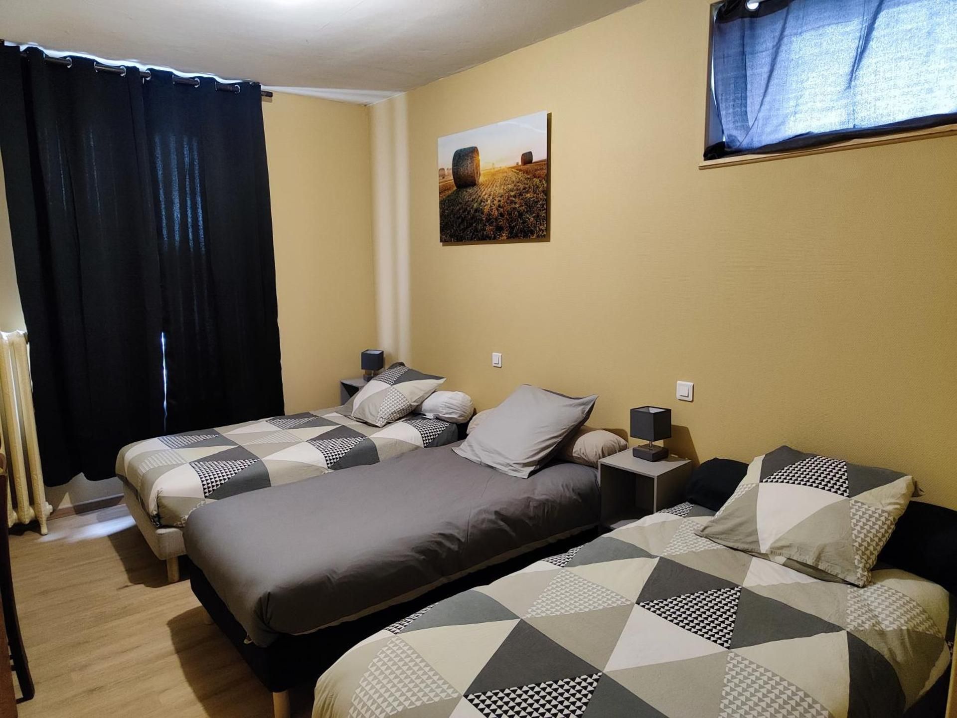 Triple Room with Private Bathroom