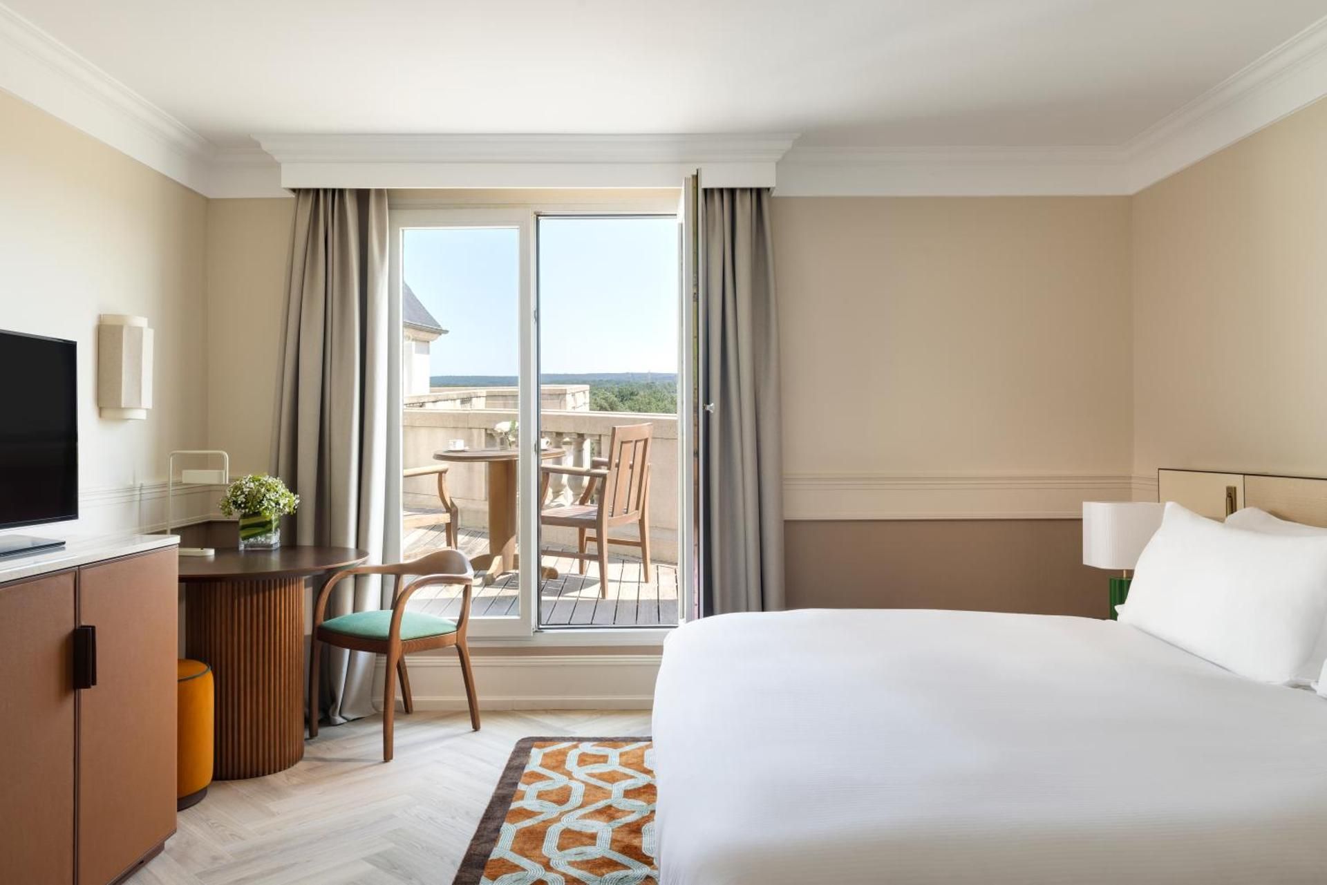 Queen Room with Balcony