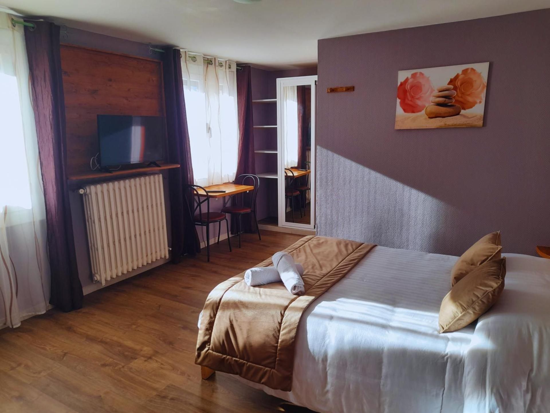 Triple Room with Bath