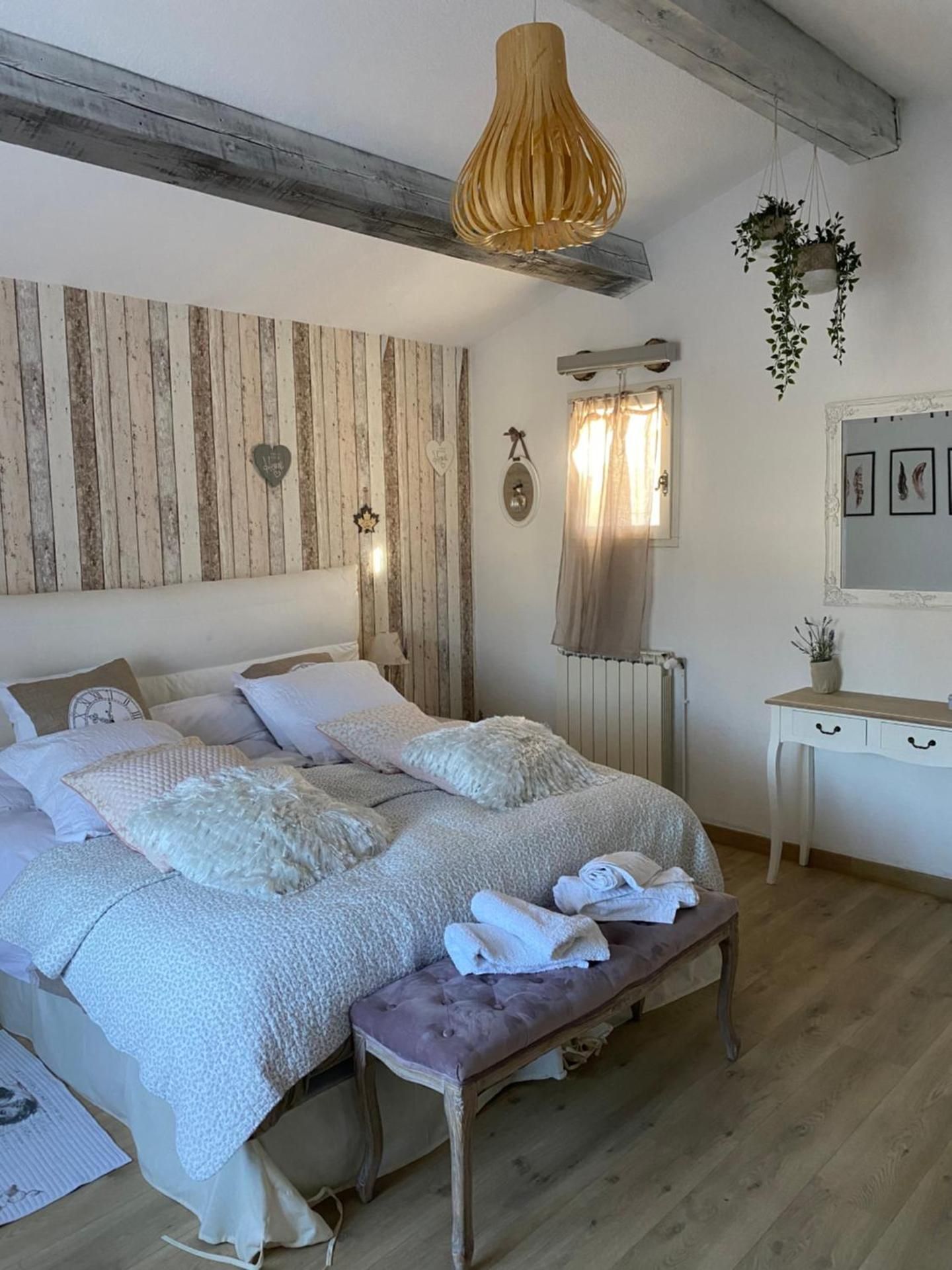 Queen Room with Garden View