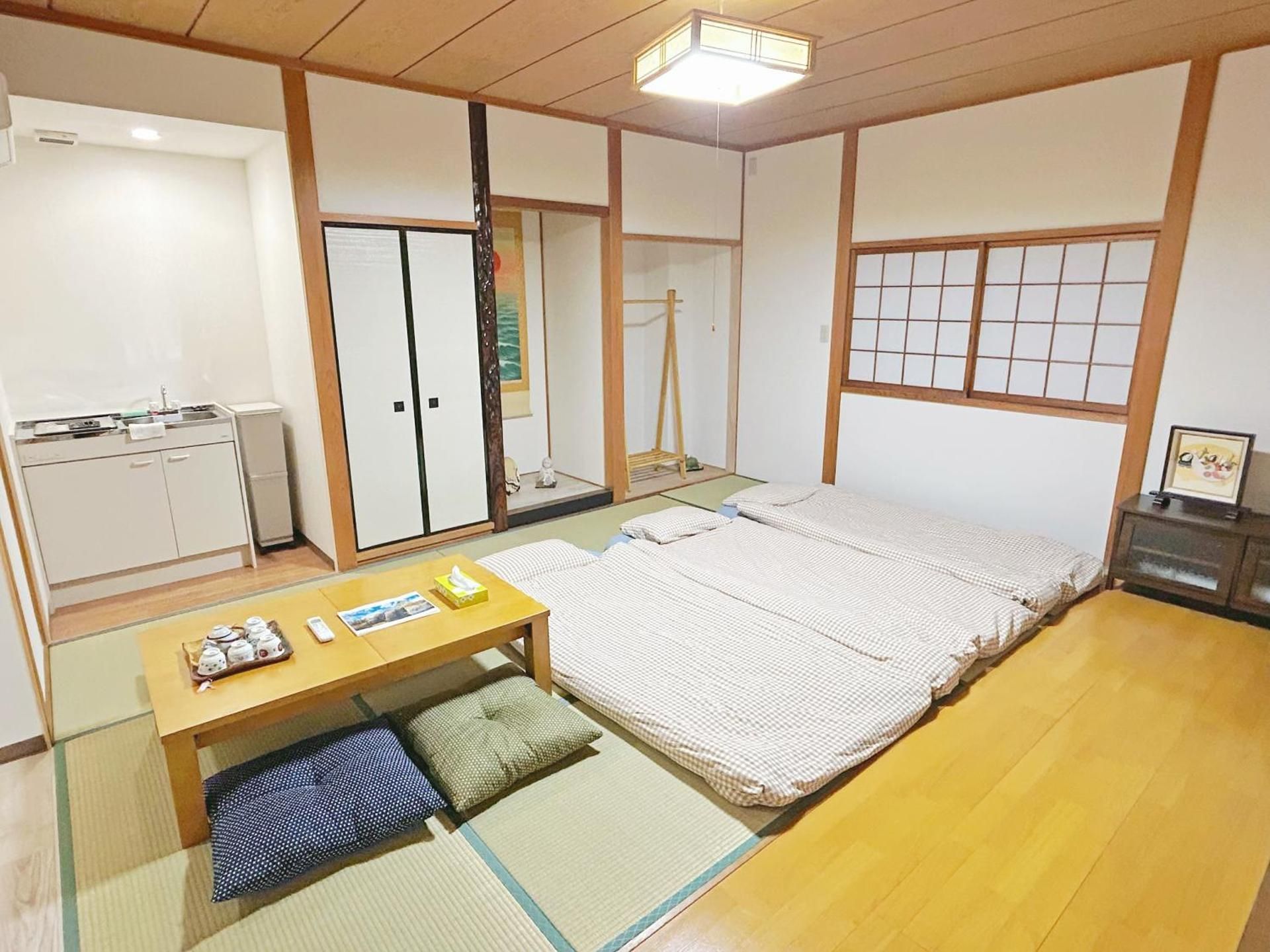 Japanese-Style Room