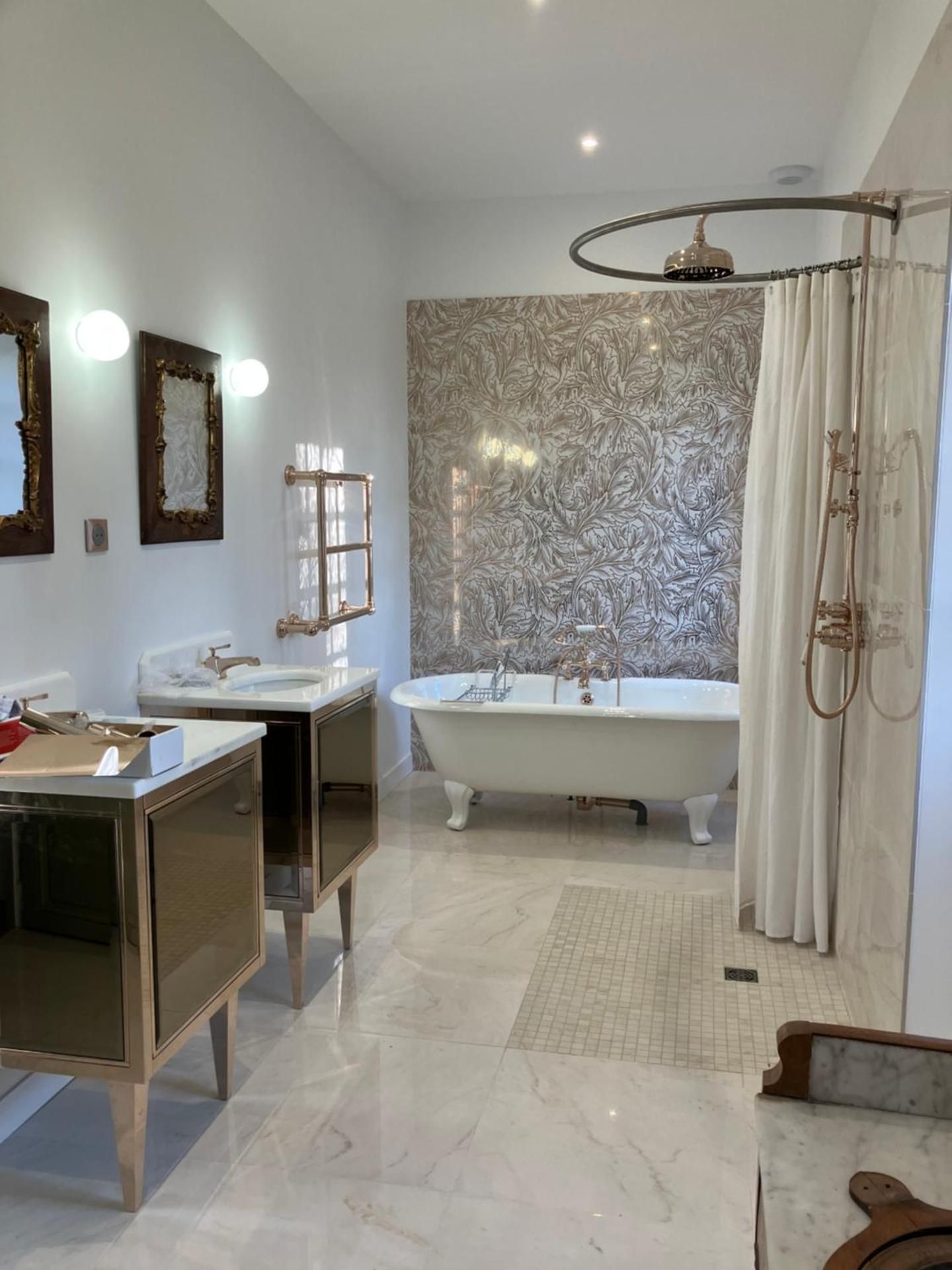 Deluxe King Suite