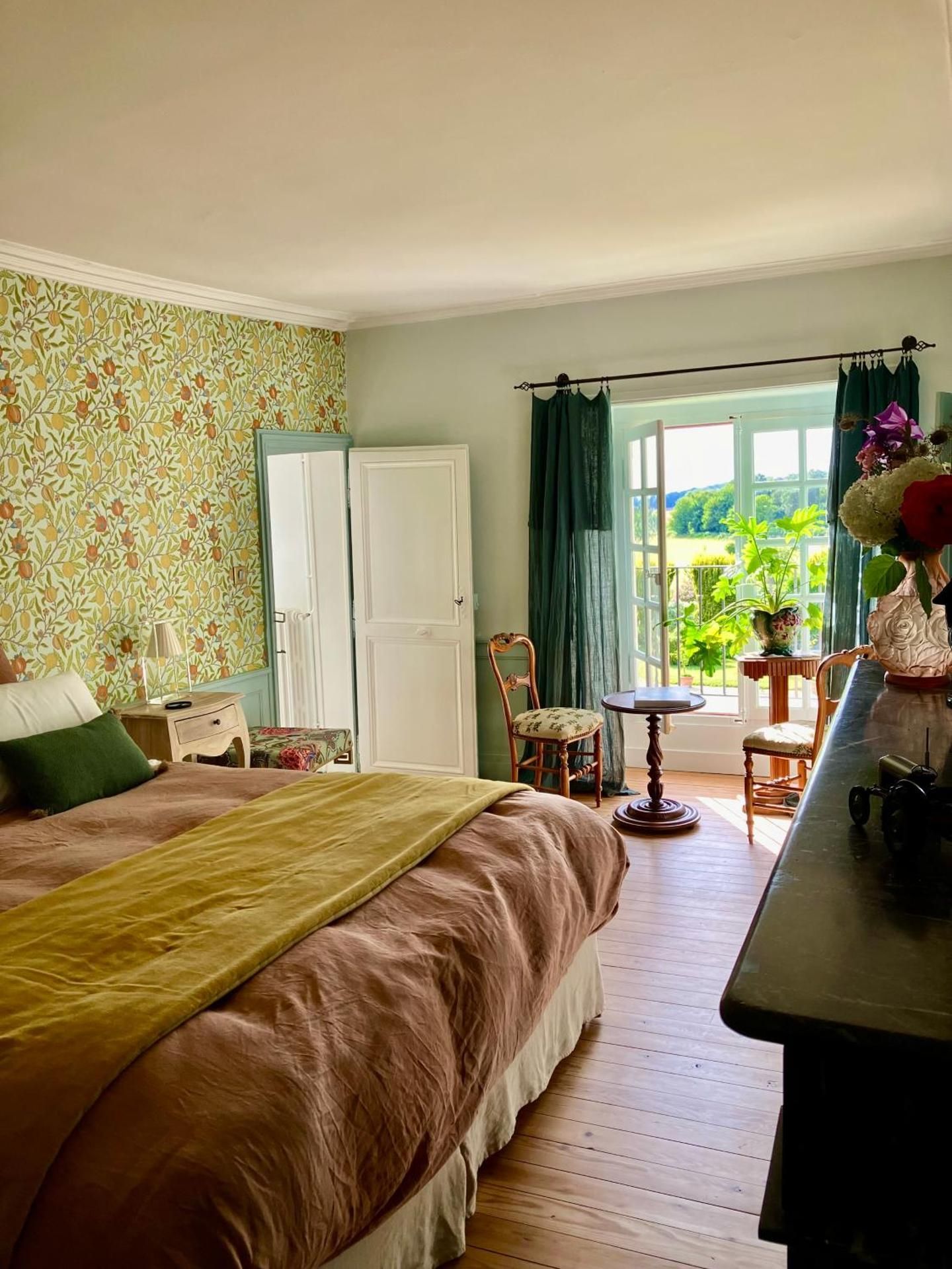 Two-Bedroom Deluxe Apartment