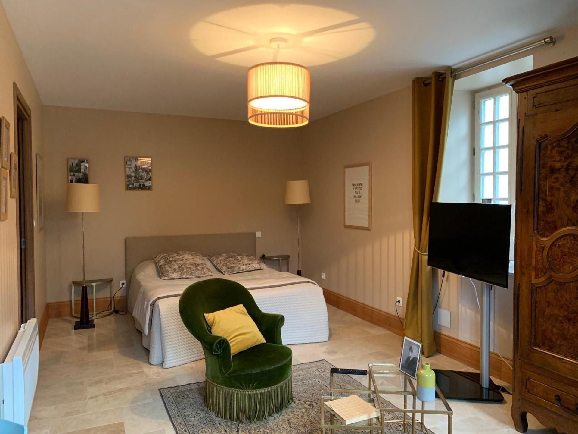 Queen Room with Garden View