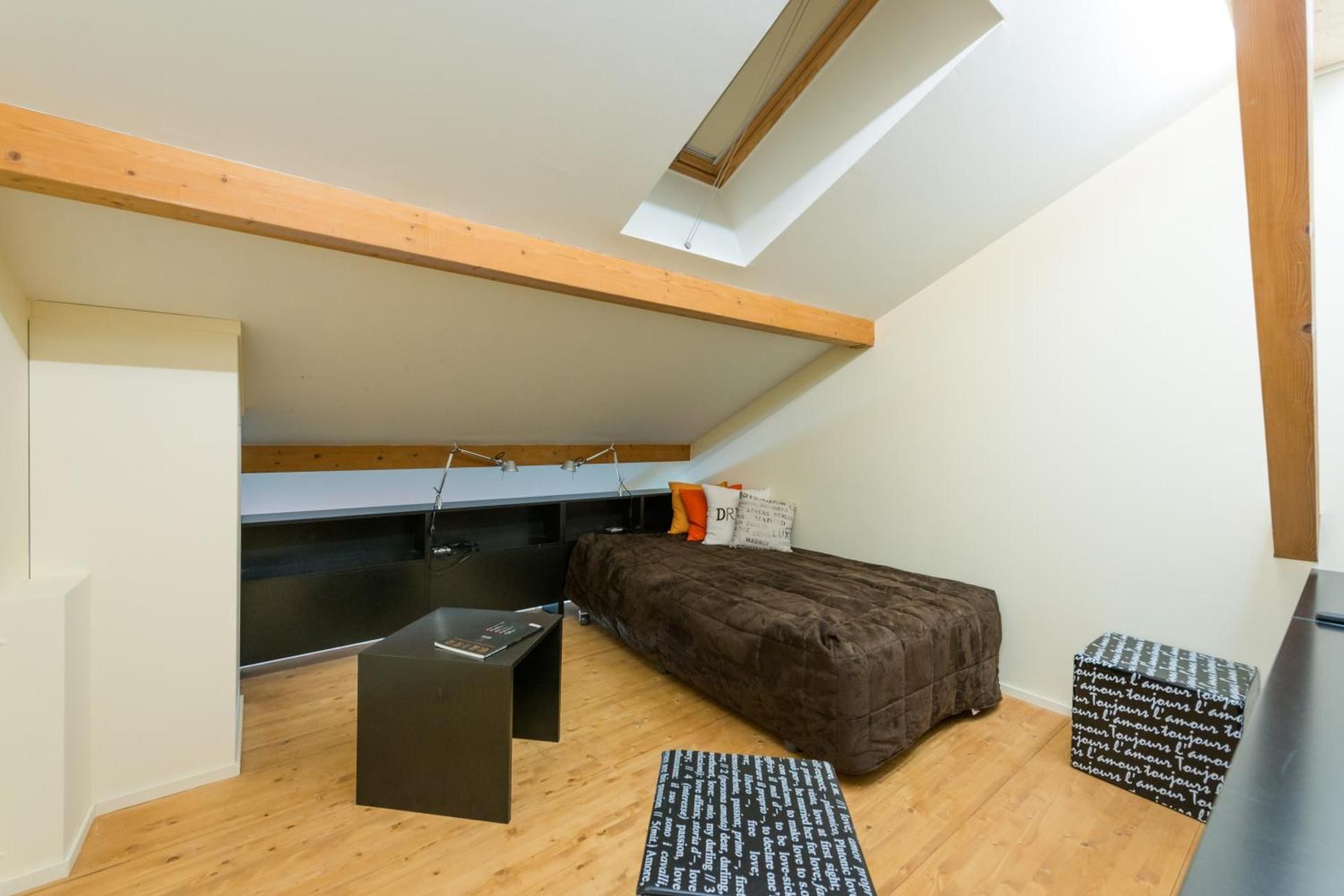 Family Room ( 3 guests ) in the dependence