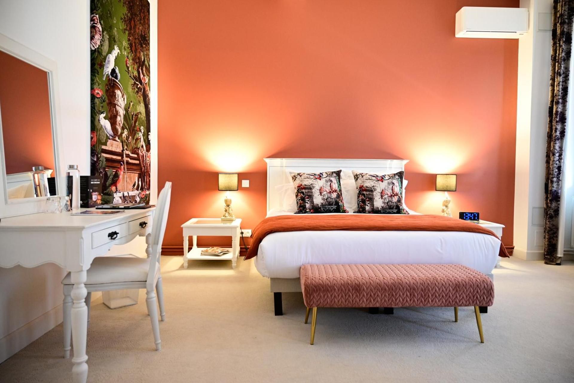Deluxe Queen Room