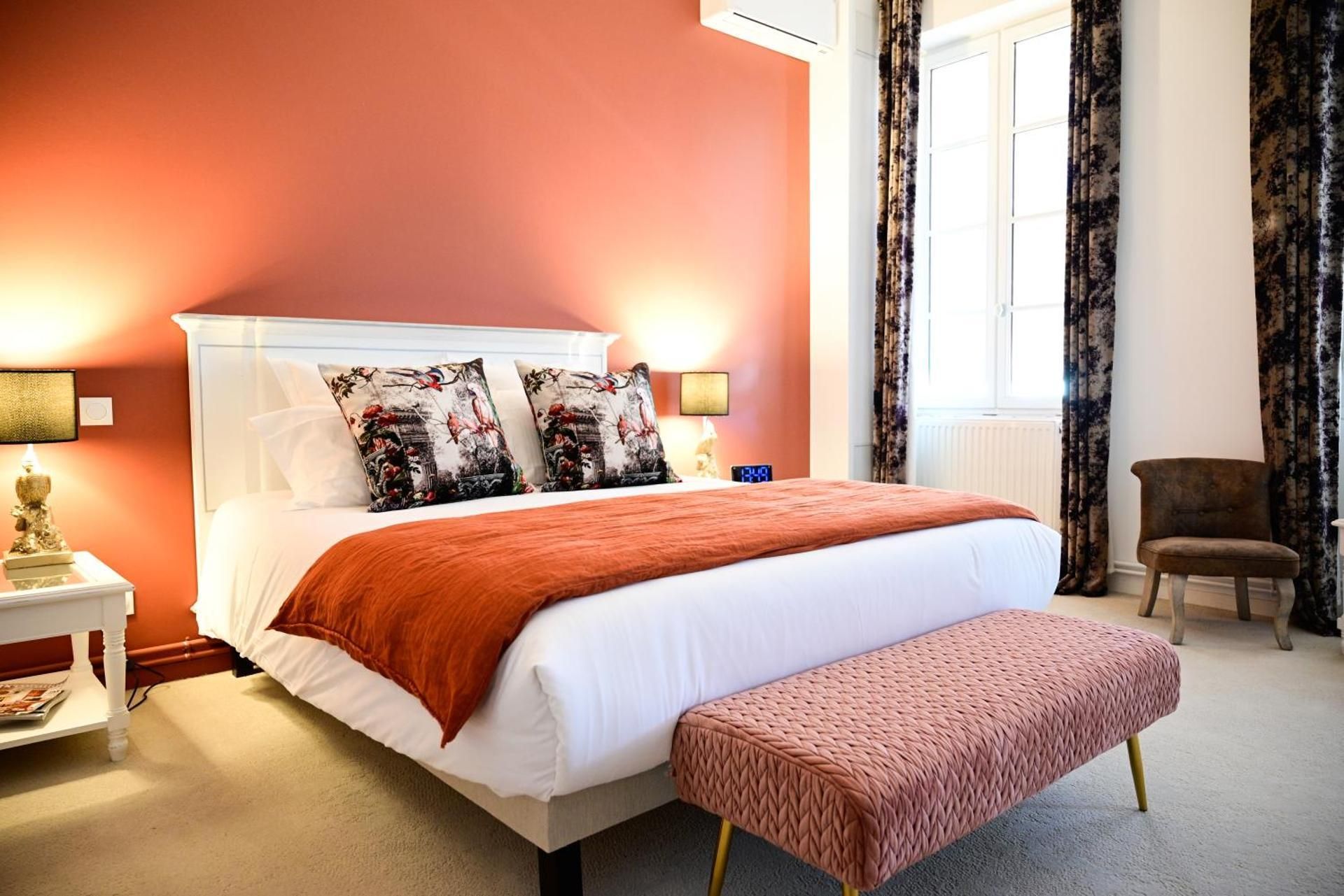 Deluxe Queen Room