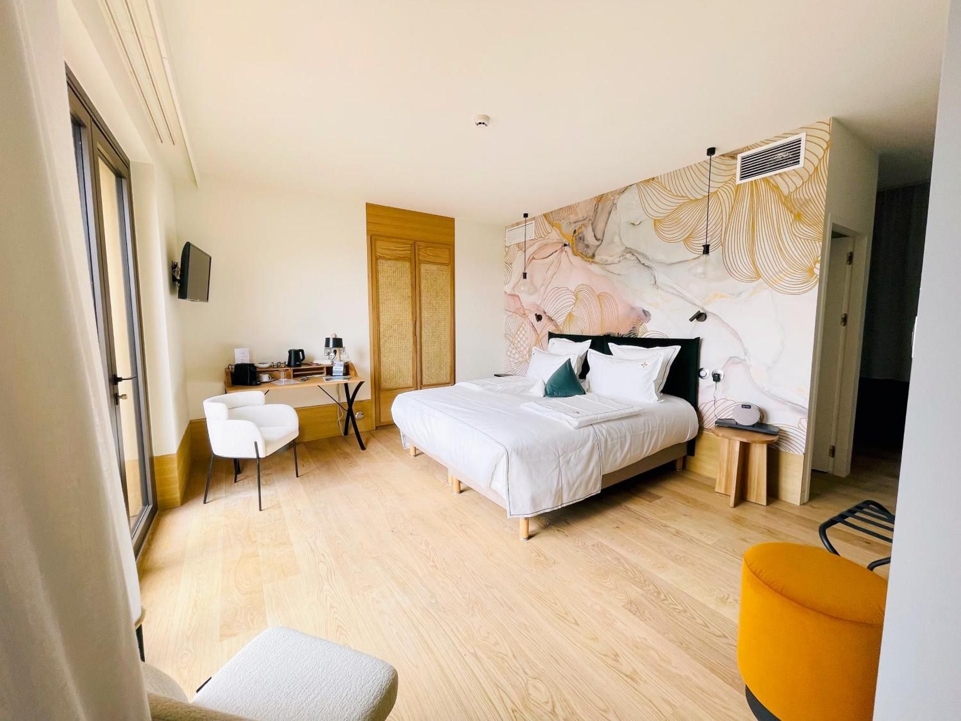 Junior Suite with Balcony