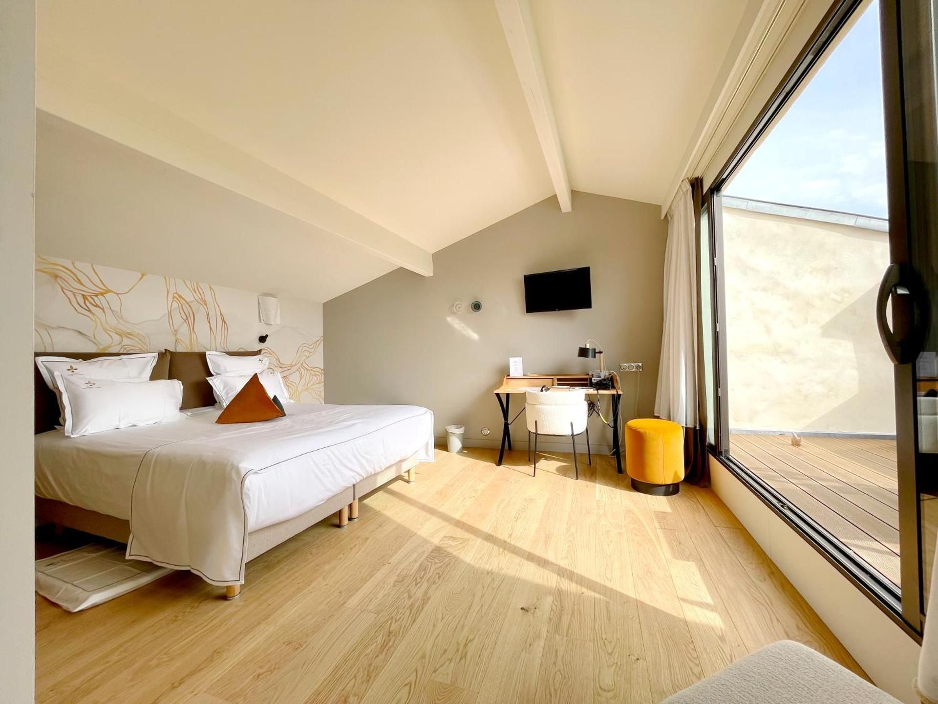 Large Double Room