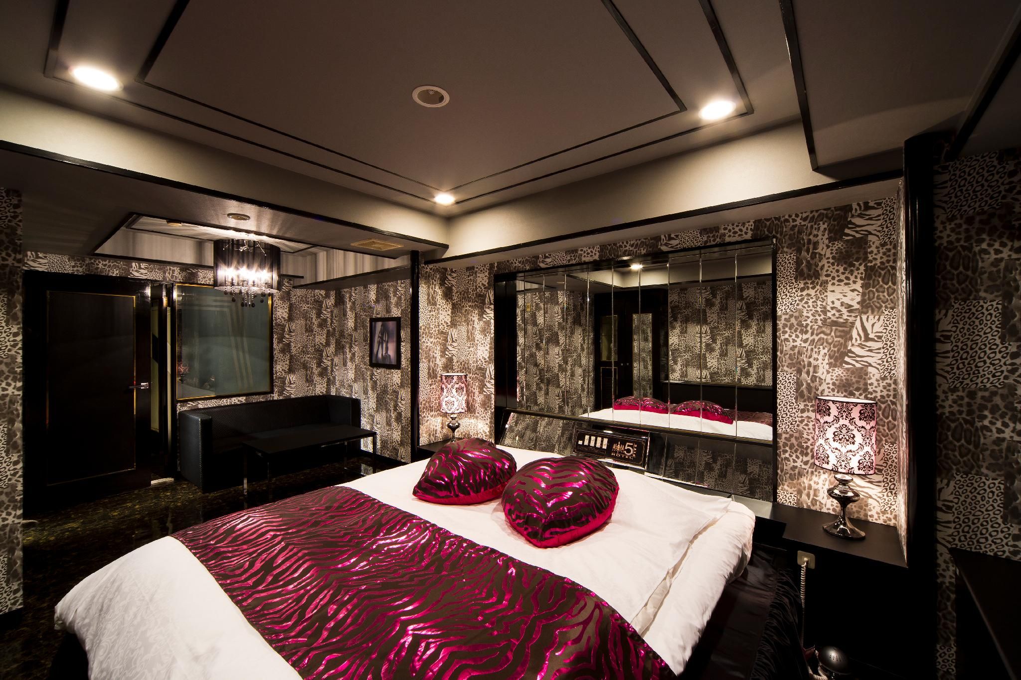 Superior Queen Bed