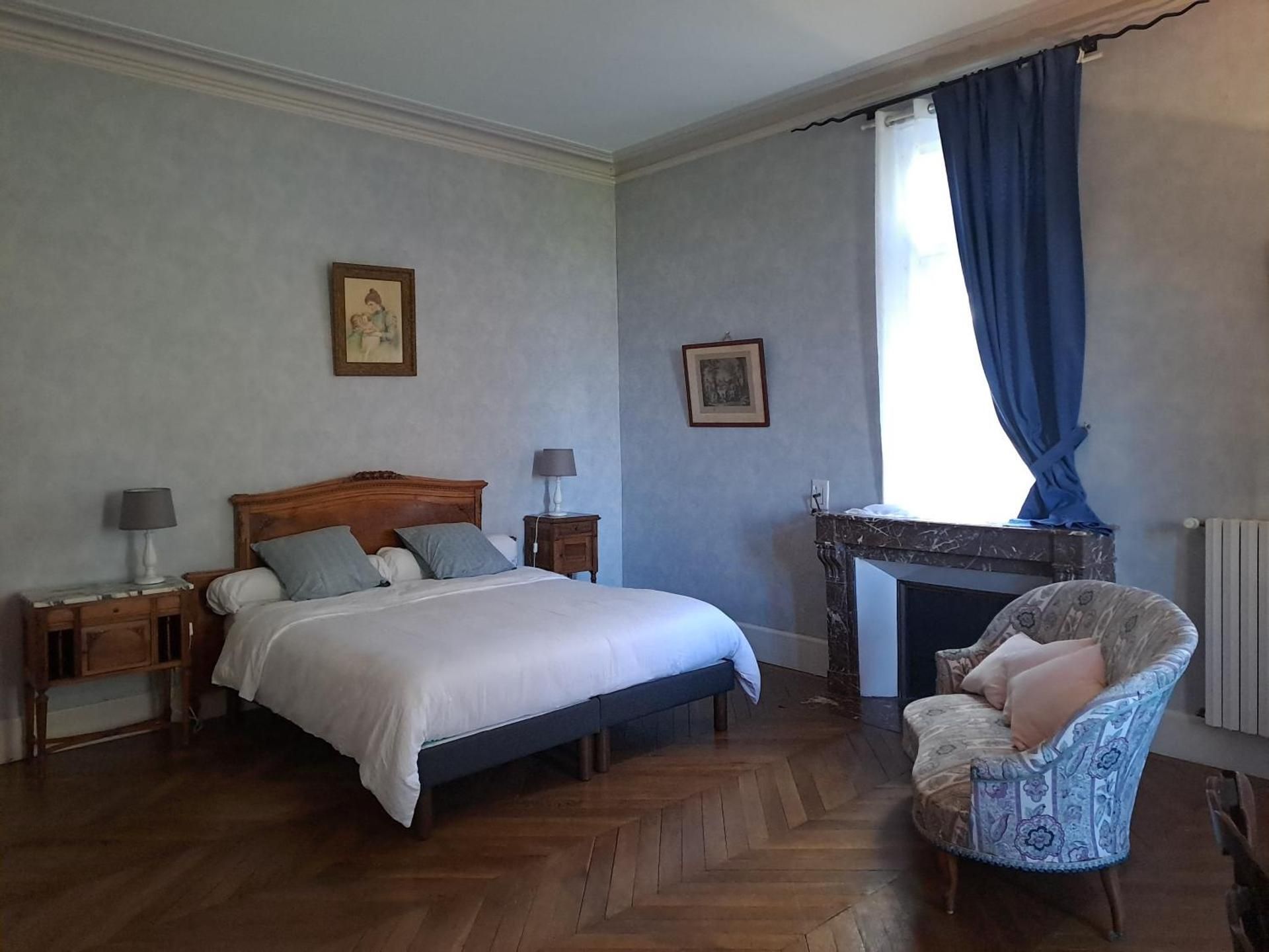 Large Double Room