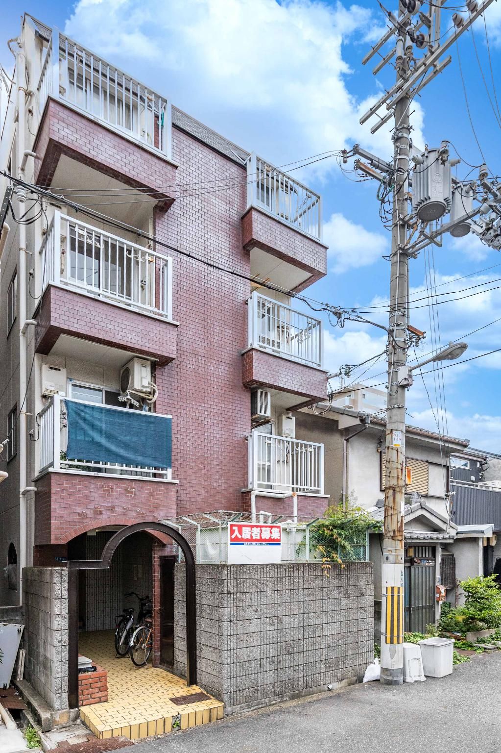 esterrace osaka west 101