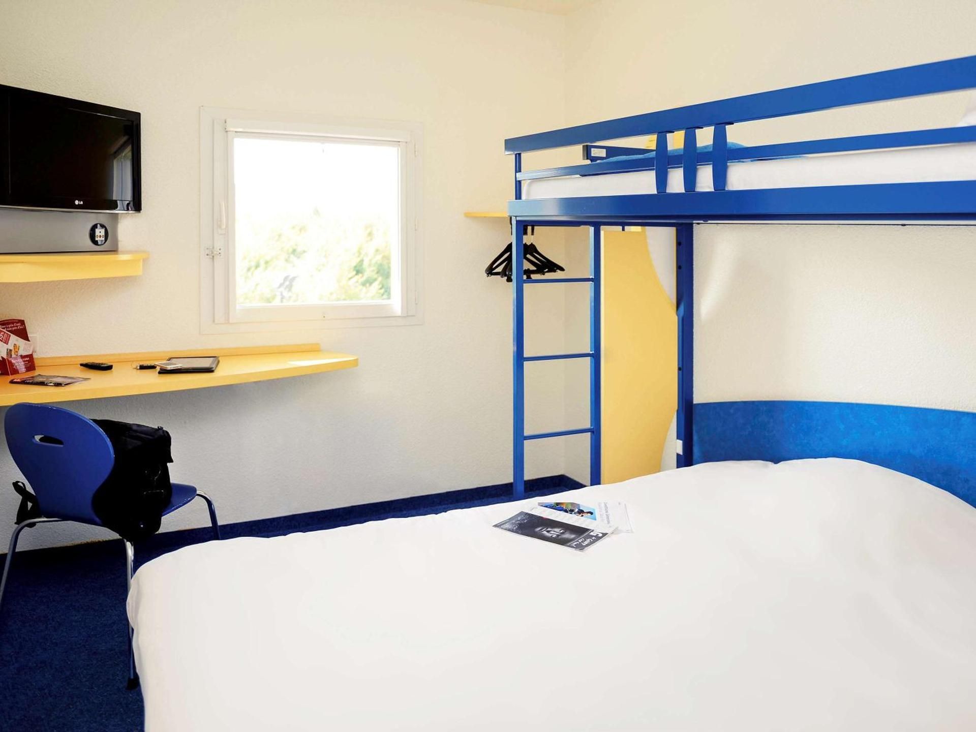 Double Room with Bunk Bed