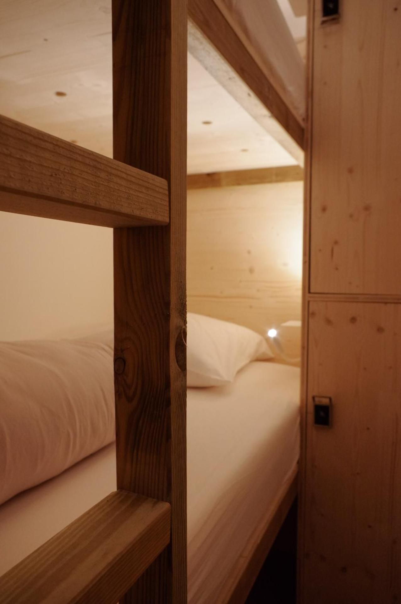 Quadruple Cabin