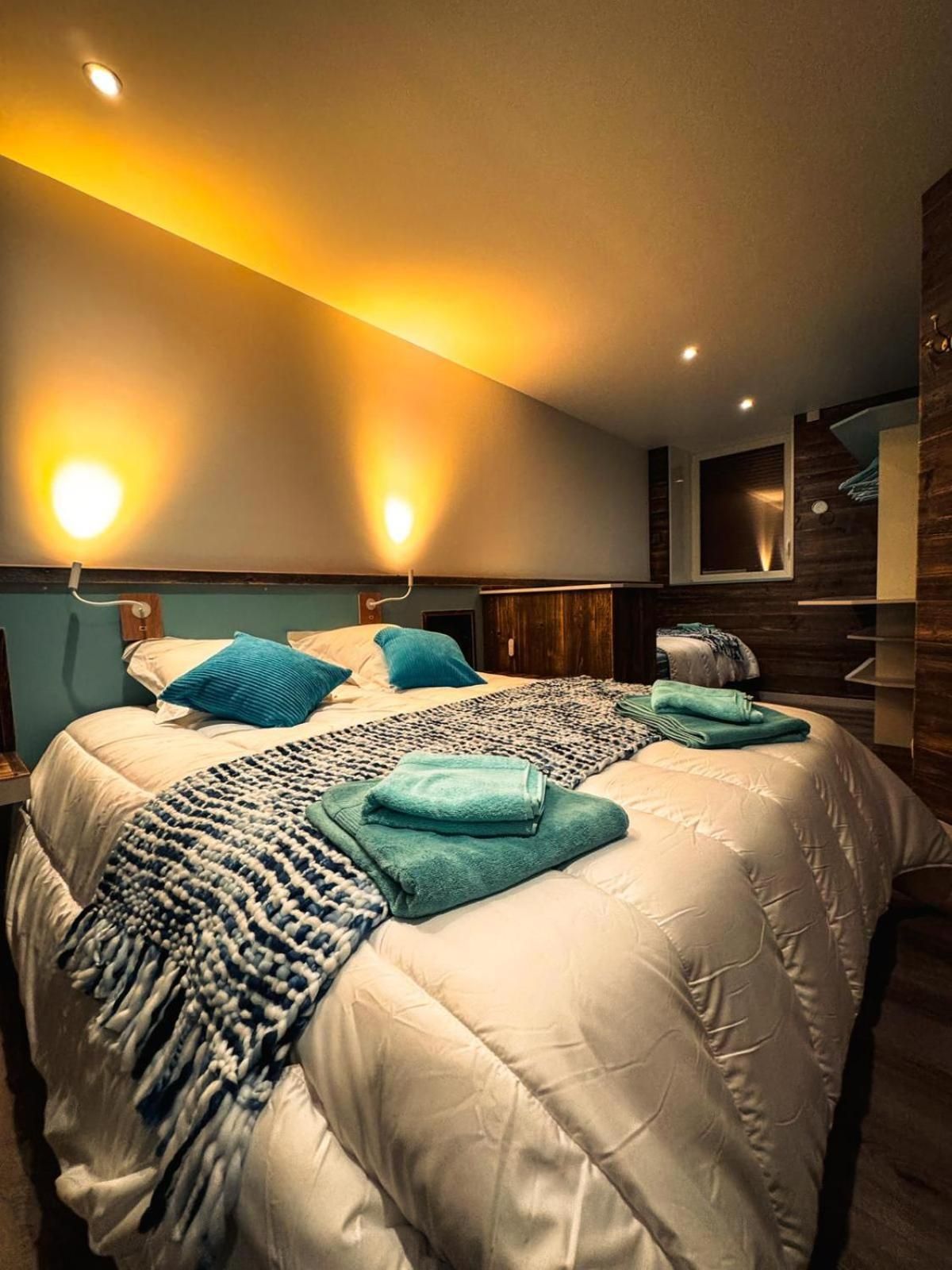 Triple Room with Private Bathroom