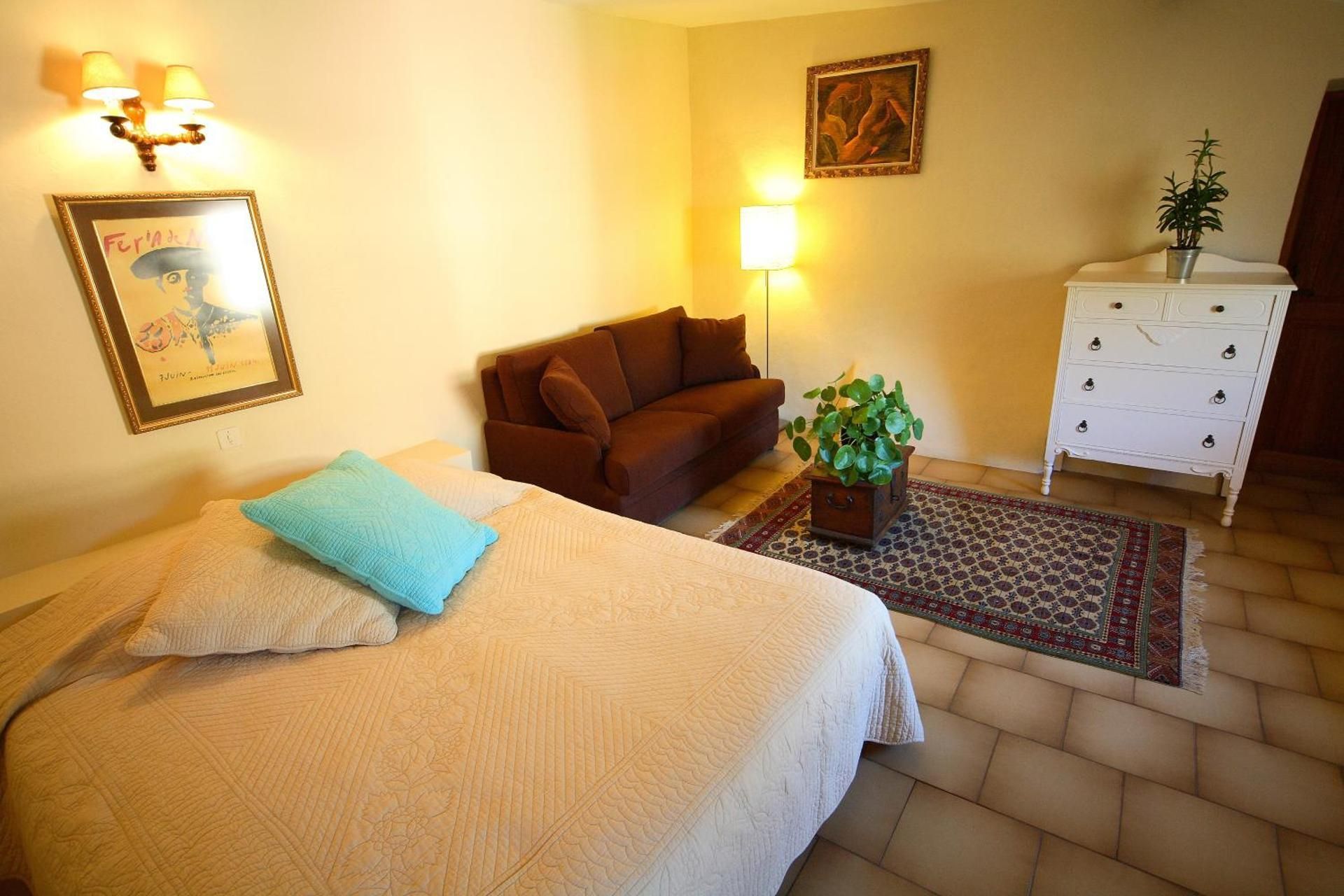 Queen Room