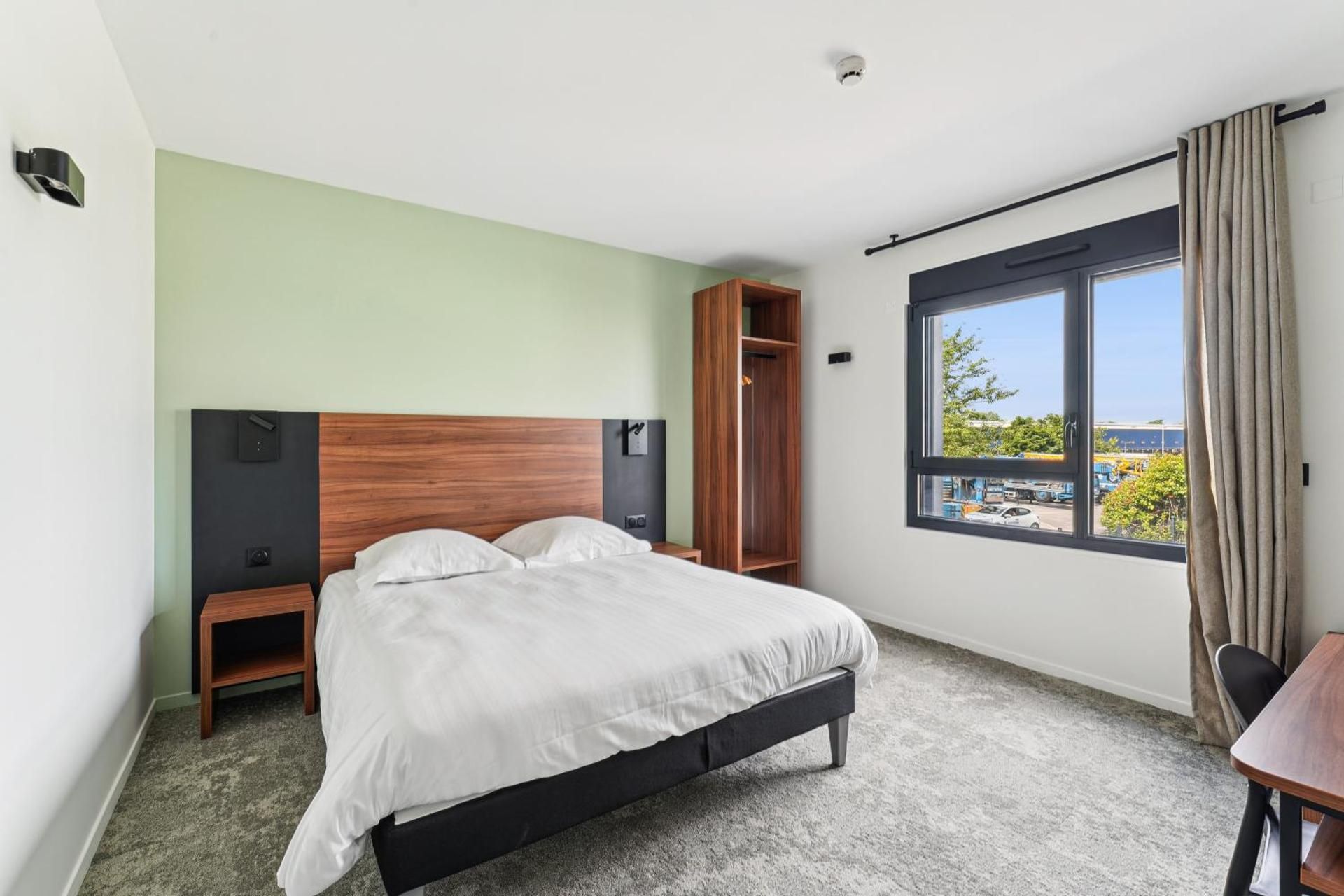 Superior Queen Room