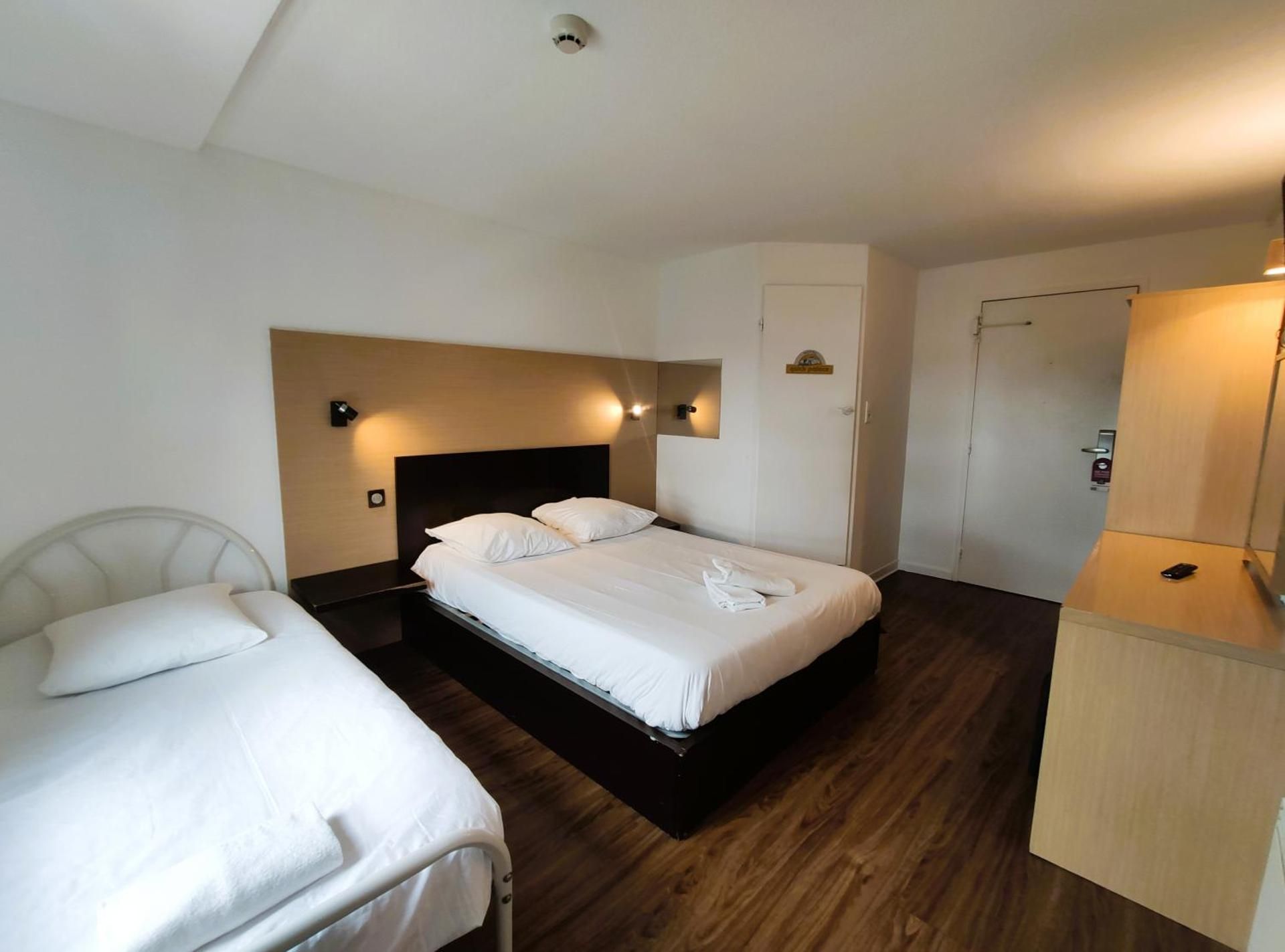 Economy Triple Room
