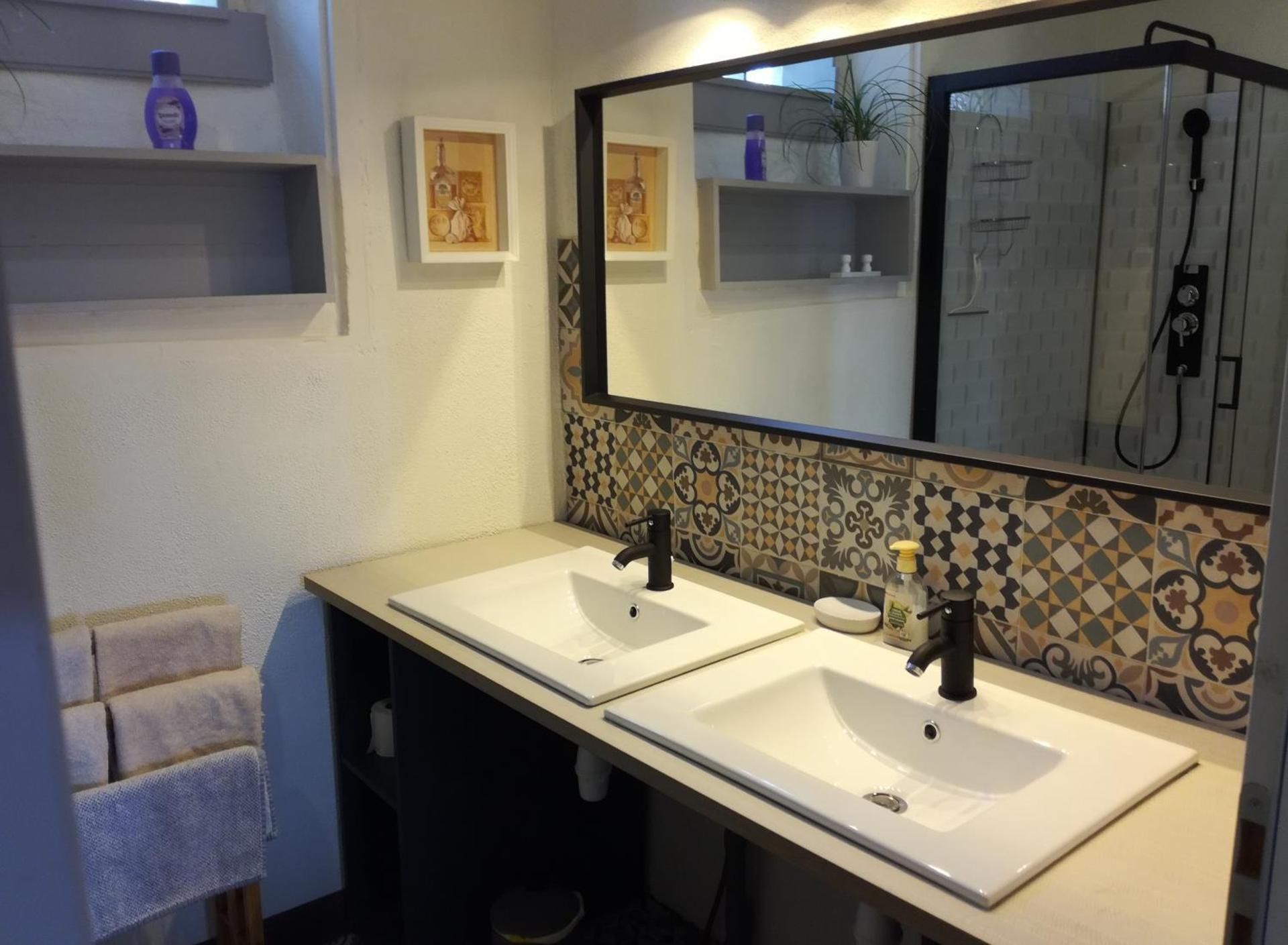 Quadruple Room with Private Bathroom
