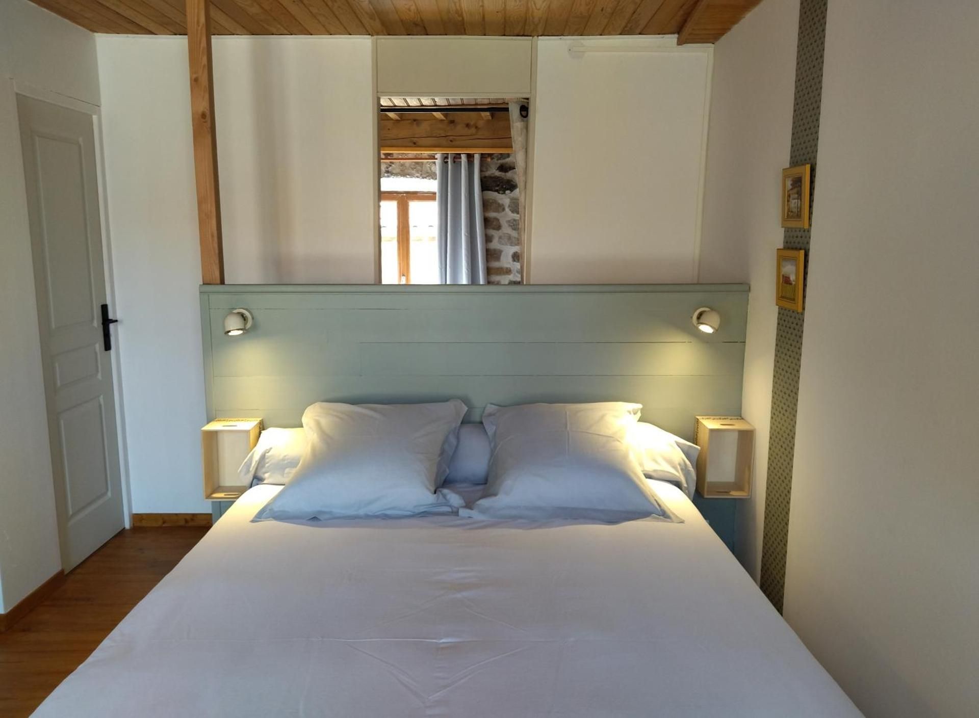 Quadruple Room with Private Bathroom