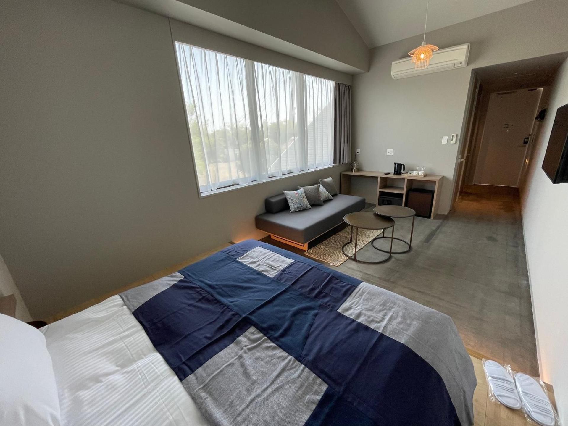 Double Room with Sofa - Non-Smoking