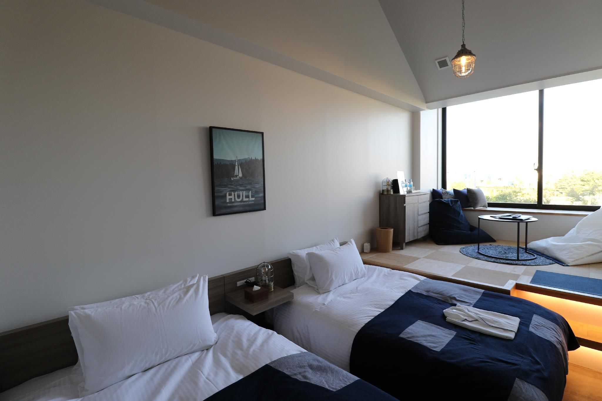 Twin Room - Non-Smoking