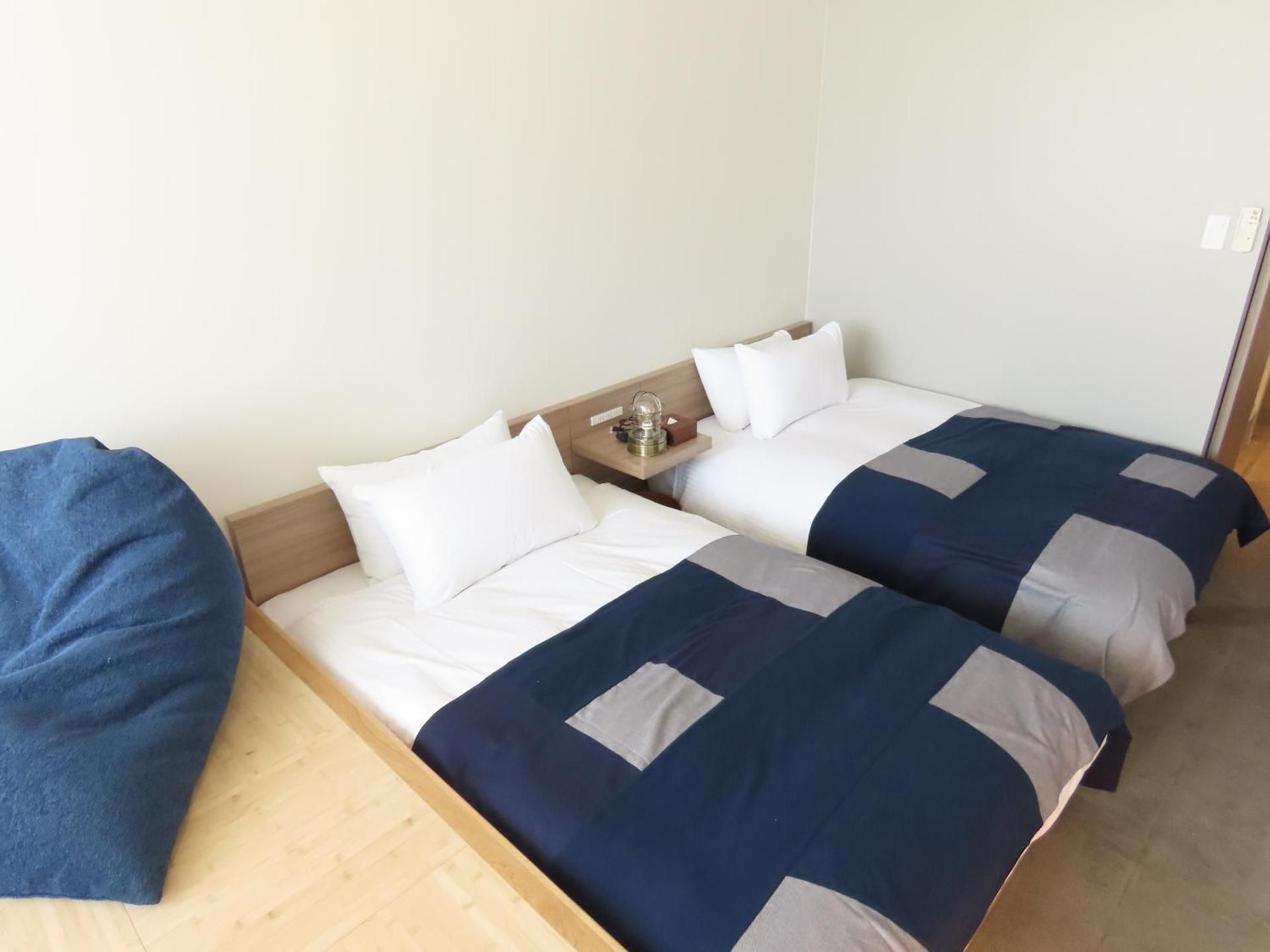 Quadruple Room with Private Bathroom