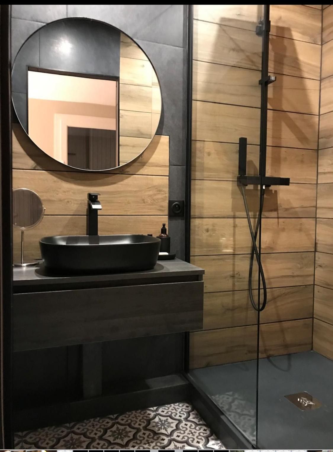 Queen Room with Pool View