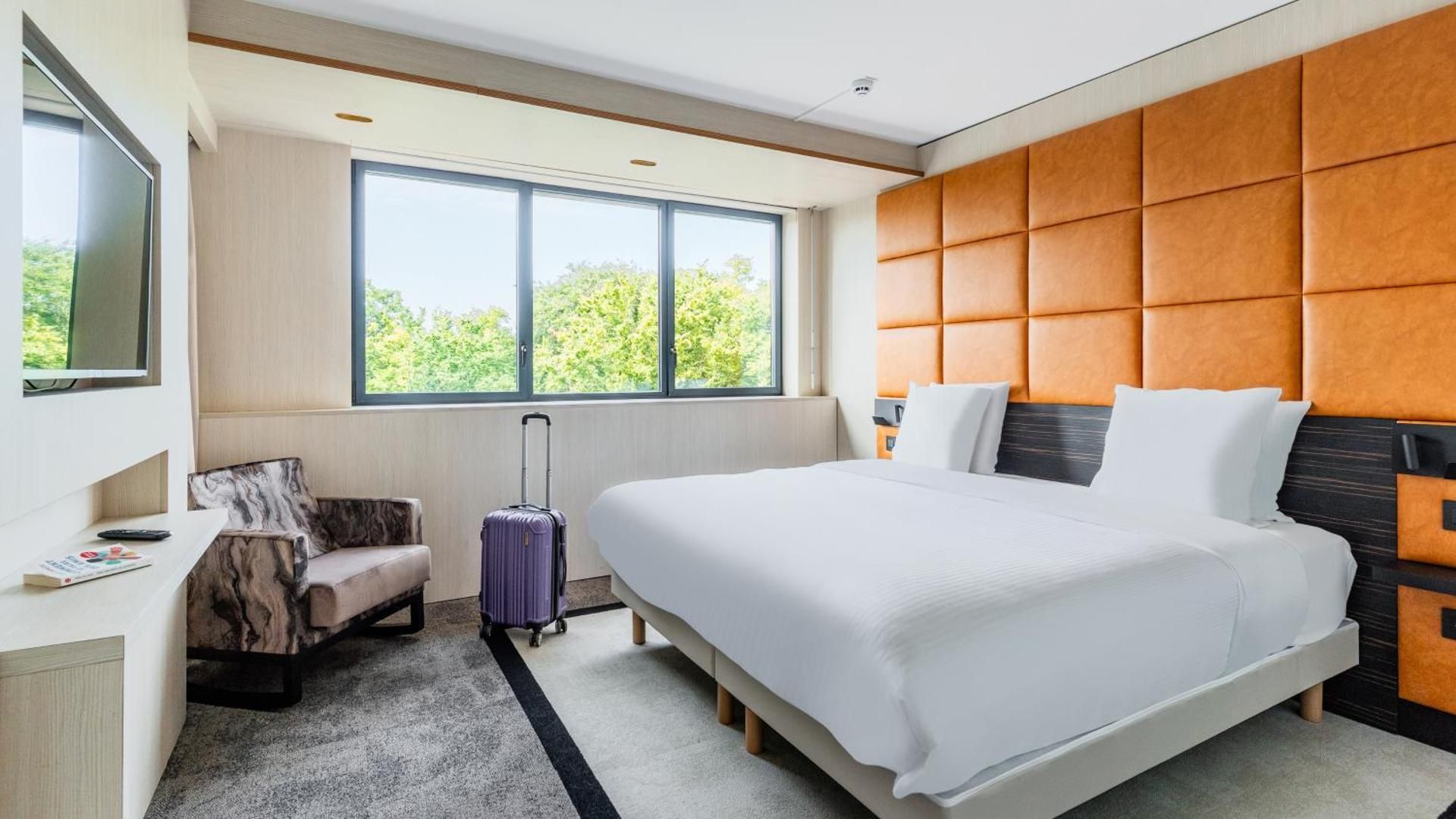 2 Bedrooms Suite - 1 King Bed 2 Single Beds 50Sqm Free Wifi Bathtub