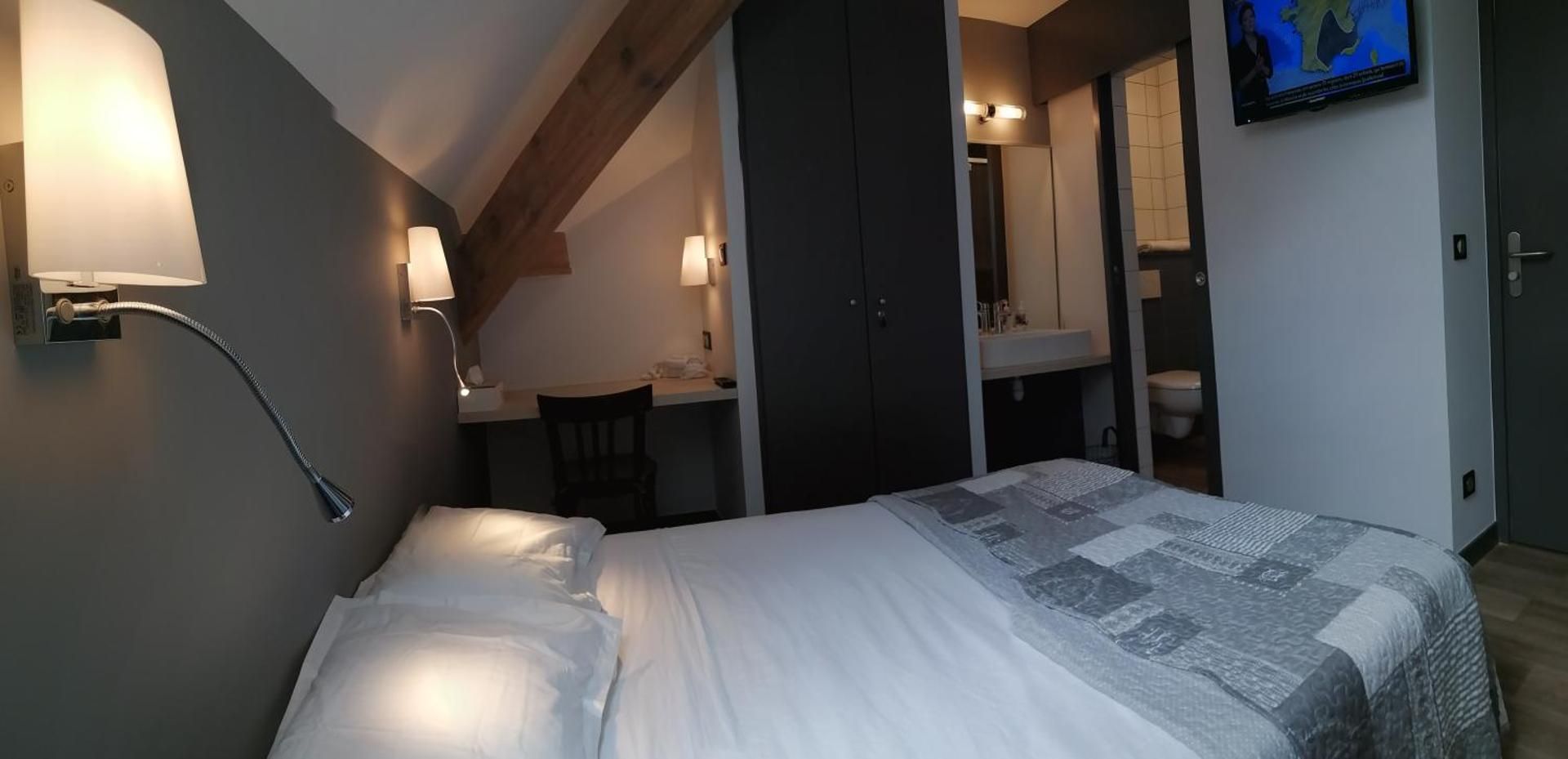 Double Room with Private Bathroom