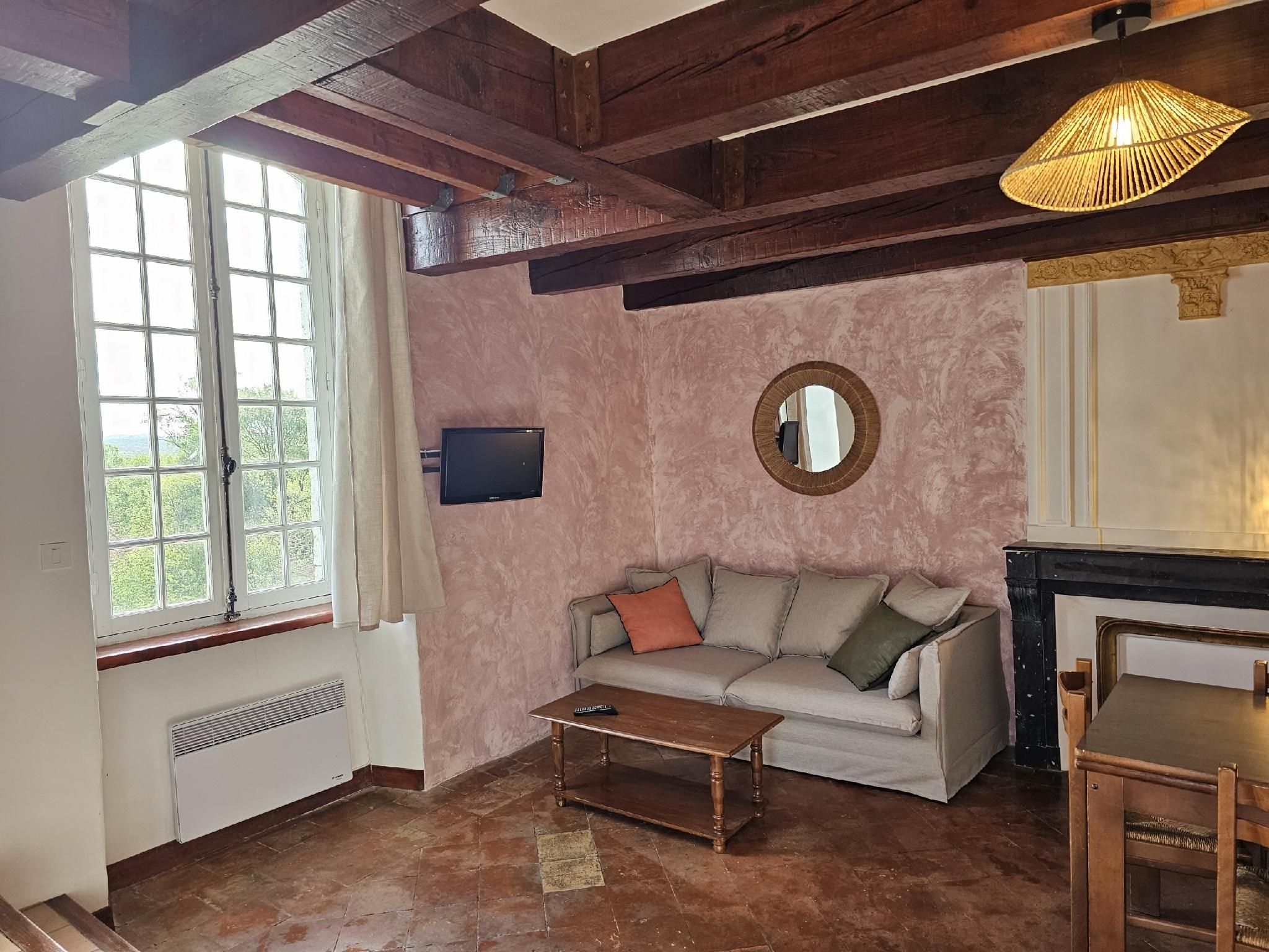House-Traditional-CASCADE Terrasse-Ensuite with Bath-Countryside view