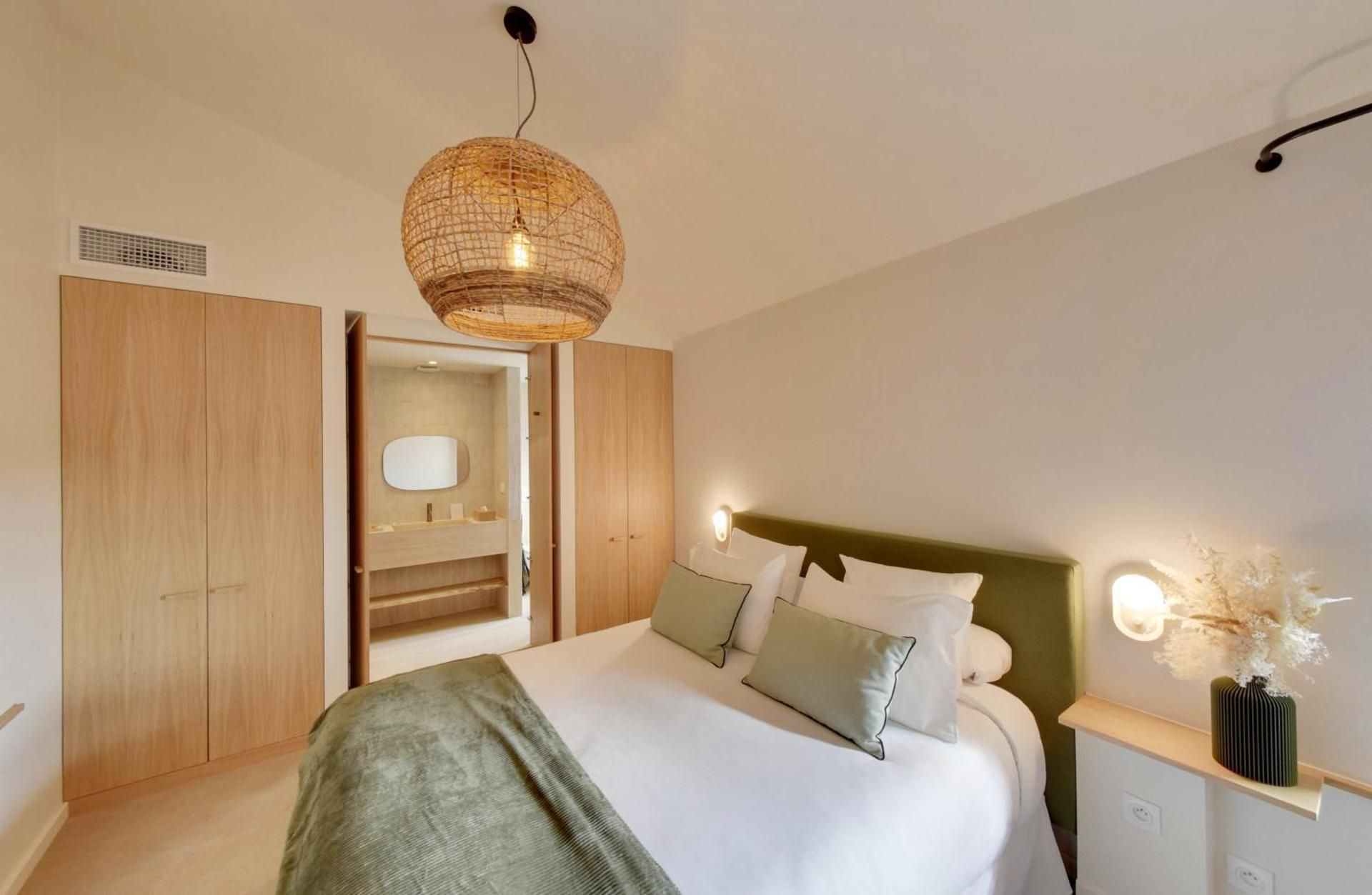 Superior Queen Room